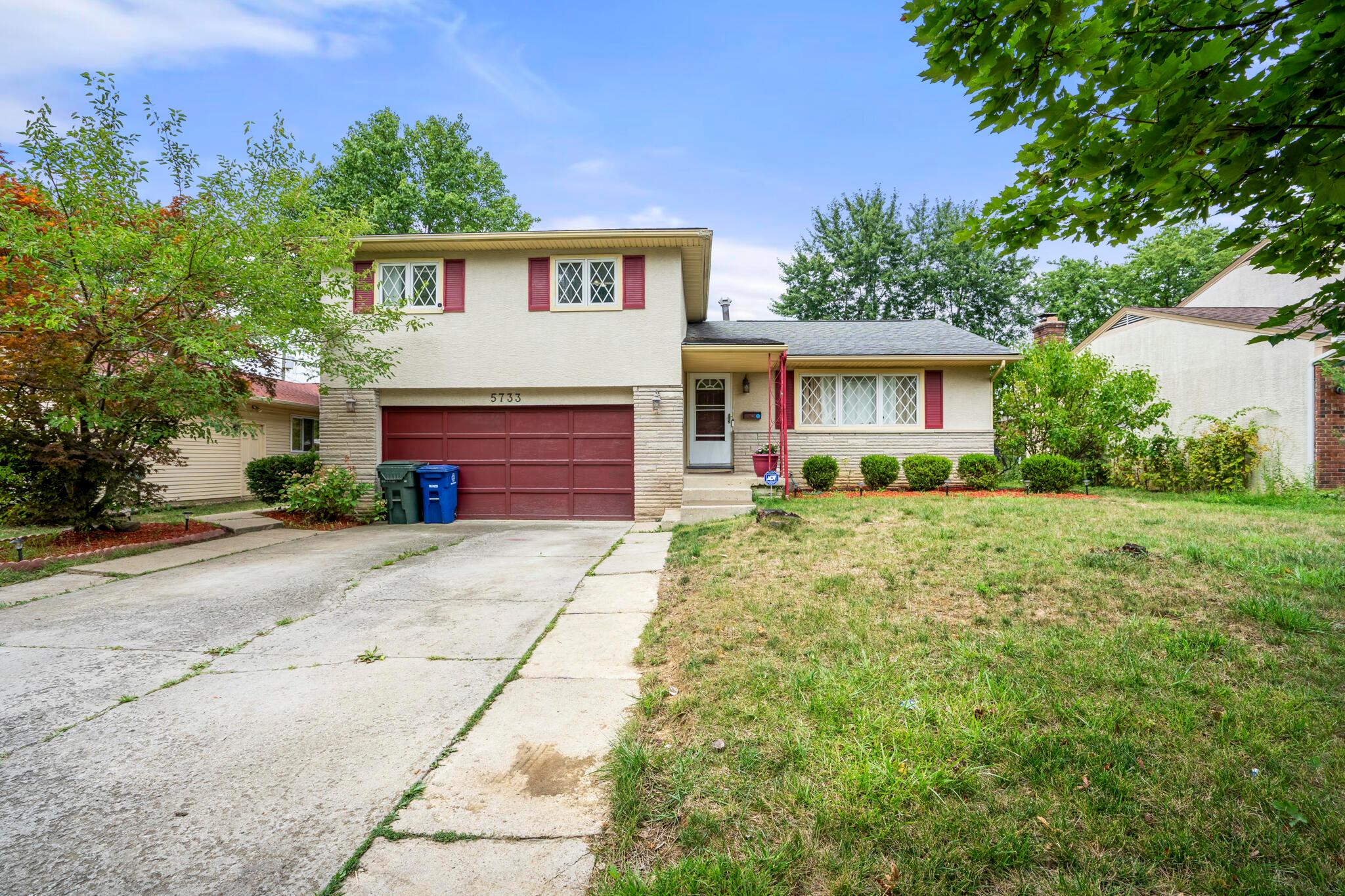 5733 Satinwood Drive Property Photo 1