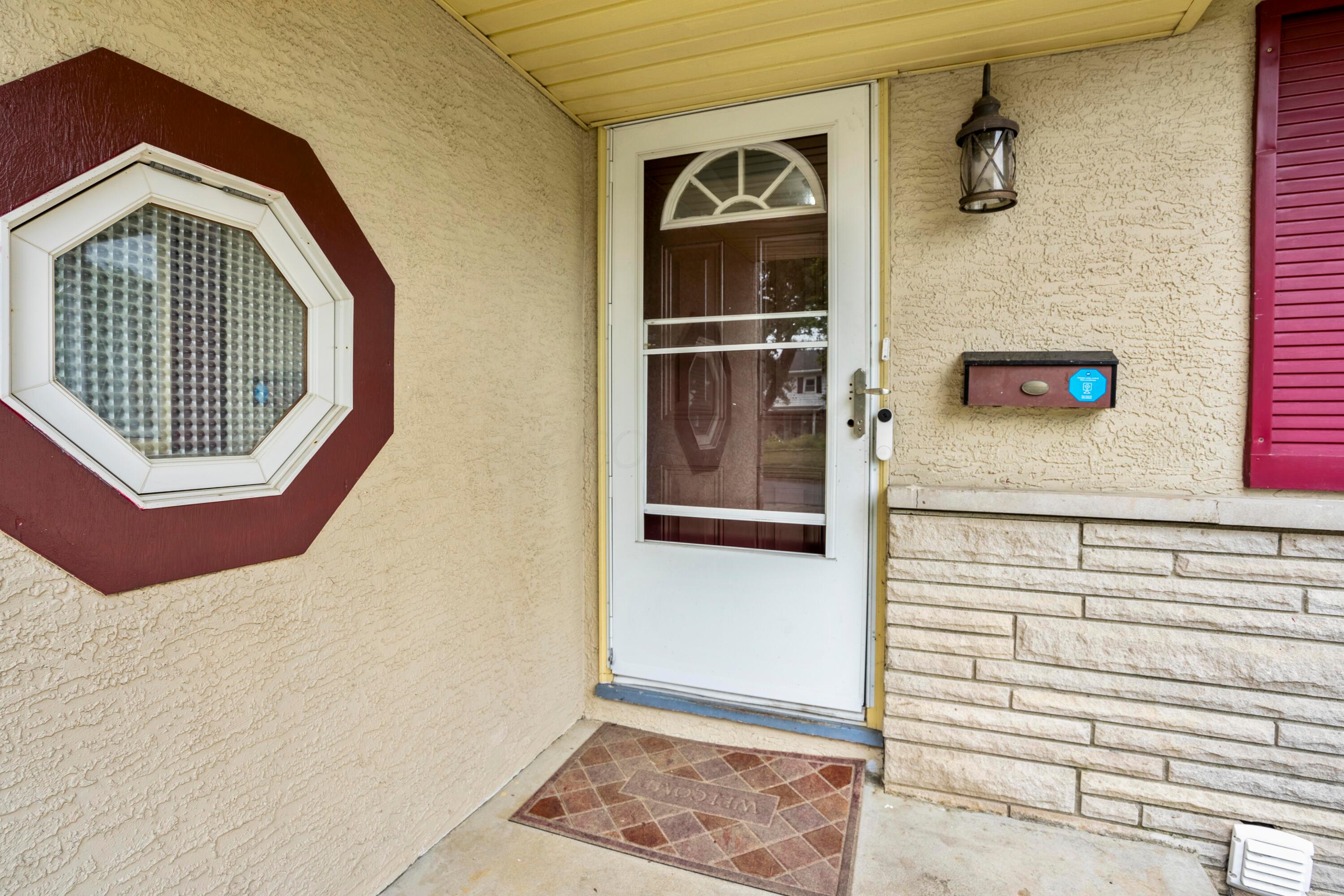 5733 Satinwood Drive Property Photo 2
