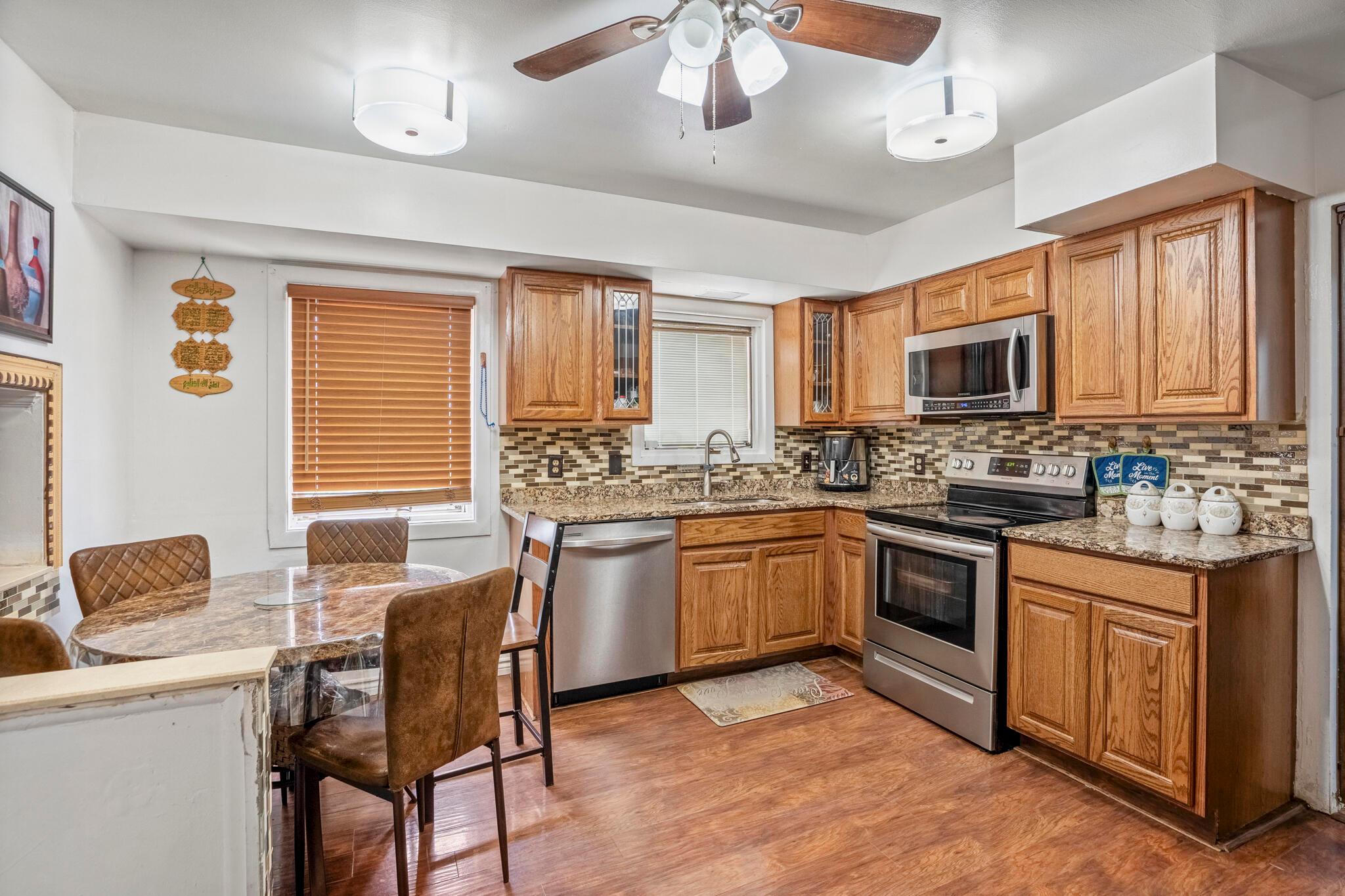 5733 Satinwood Drive Property Photo 4