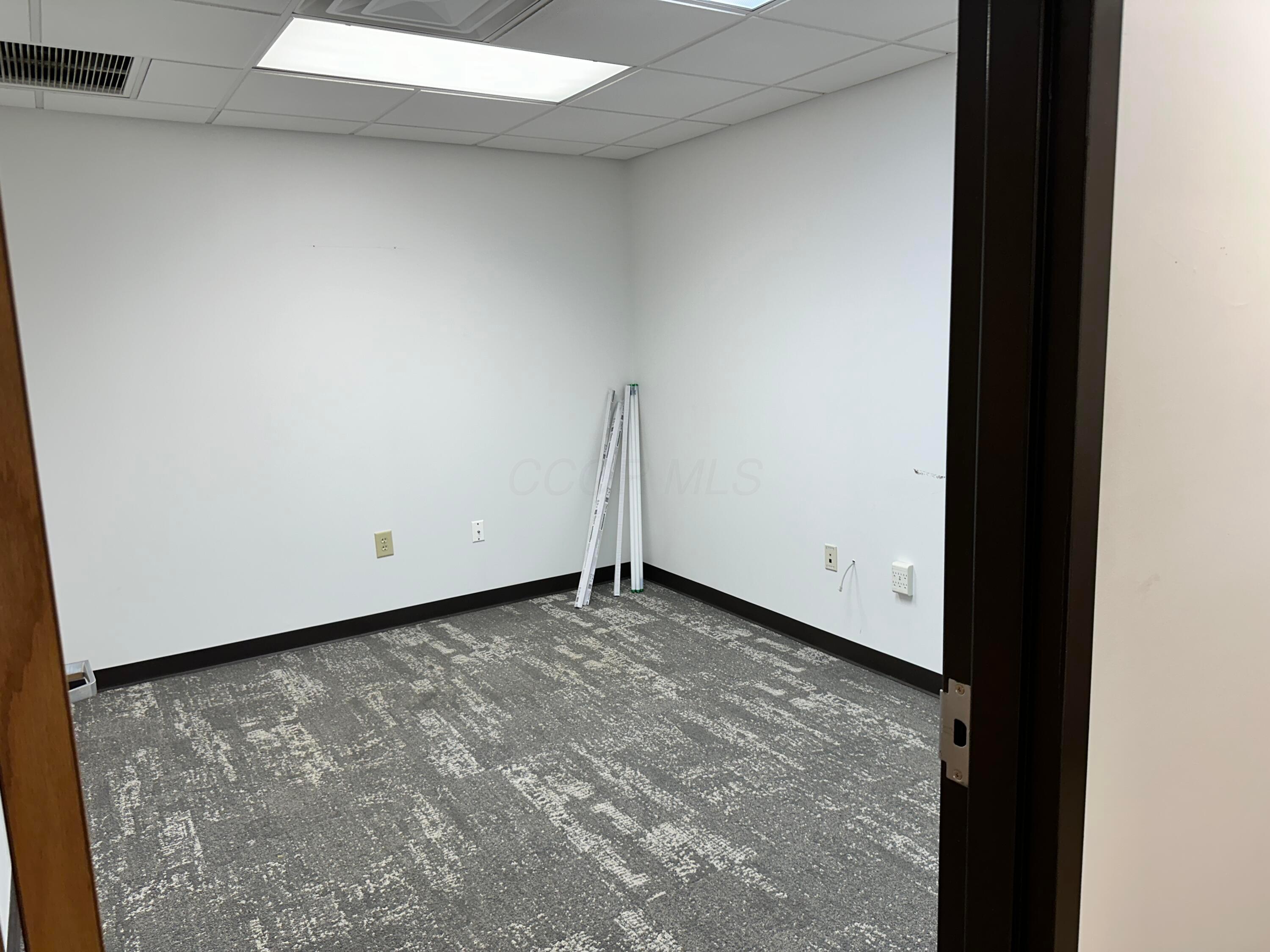 30 Klema Drive N Property Photo 11