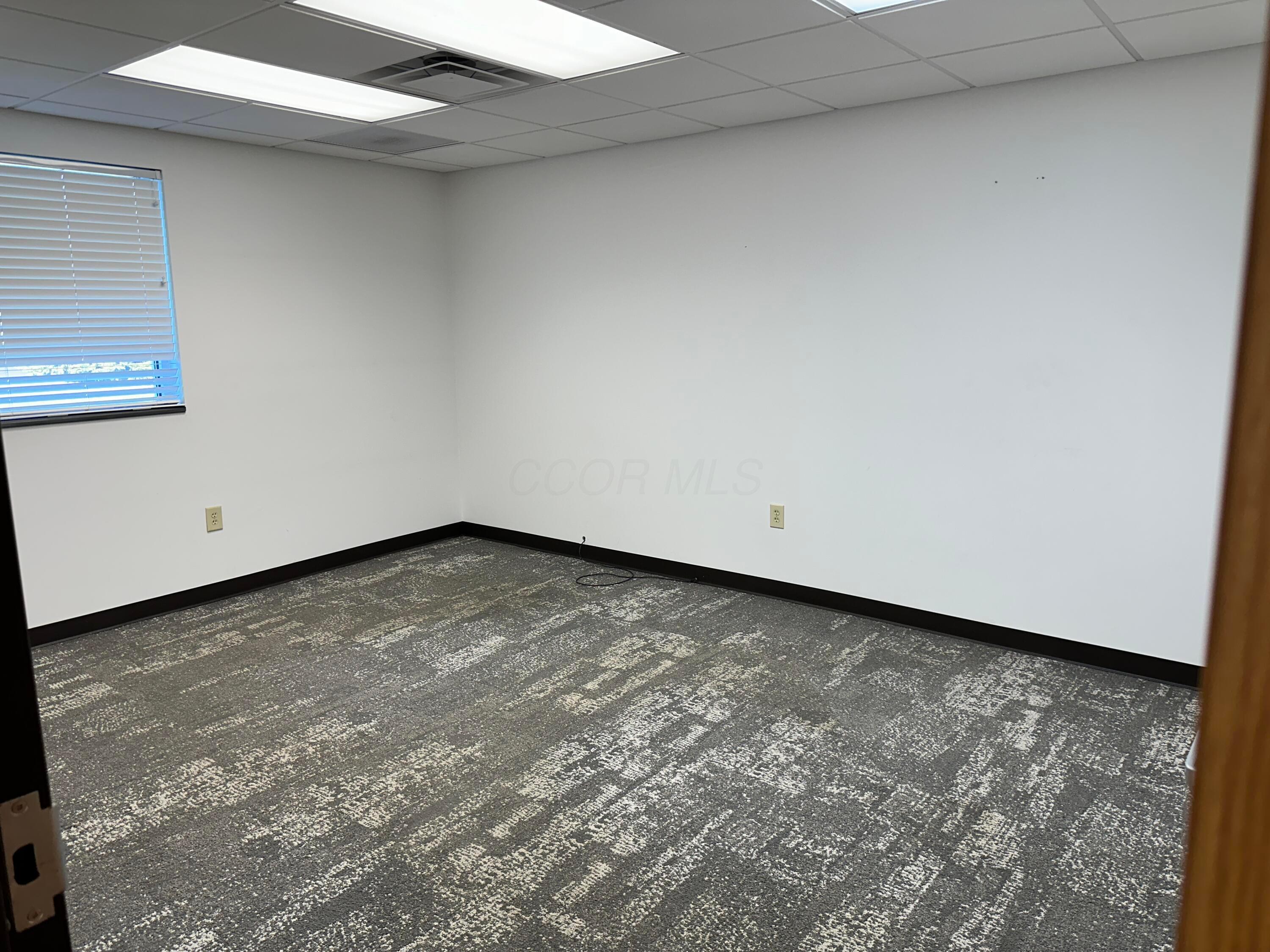 30 Klema Drive N Property Photo 12