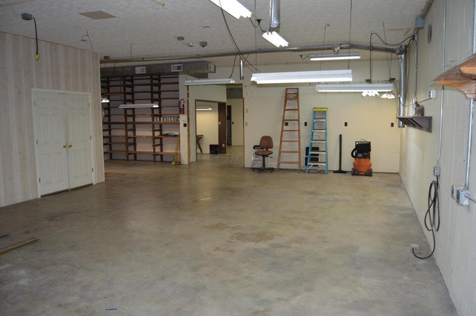 120 W Sixth Avenue Property Photo 11