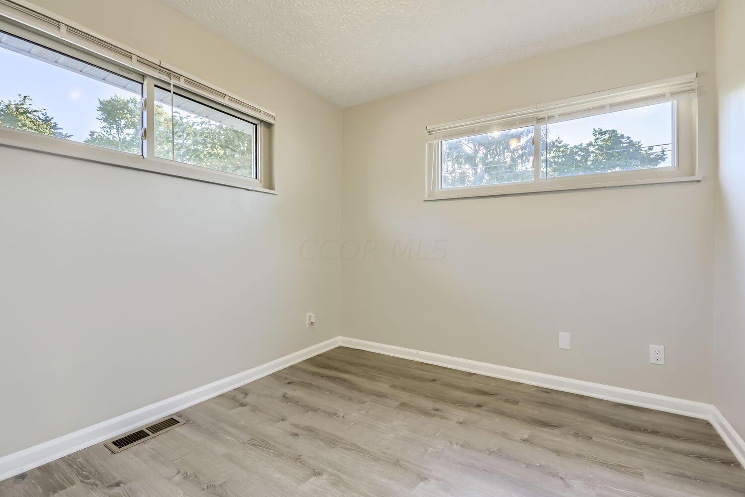 644 Georgian Drive Property Photo 10