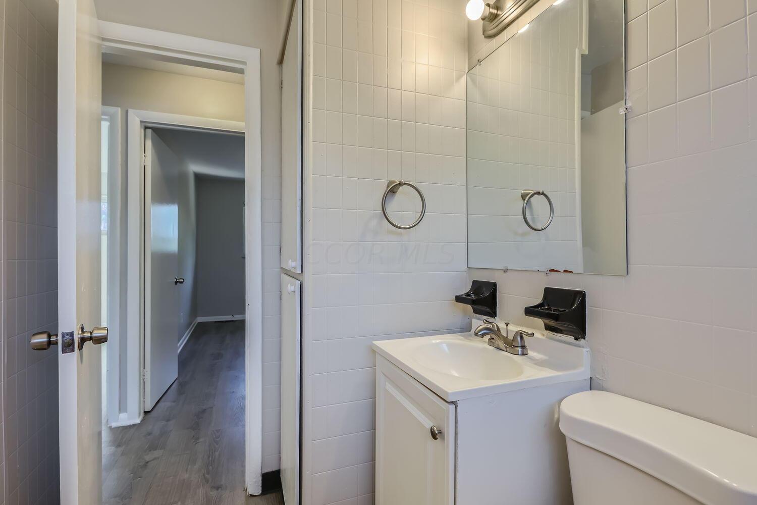 644 Georgian Drive Property Photo 13