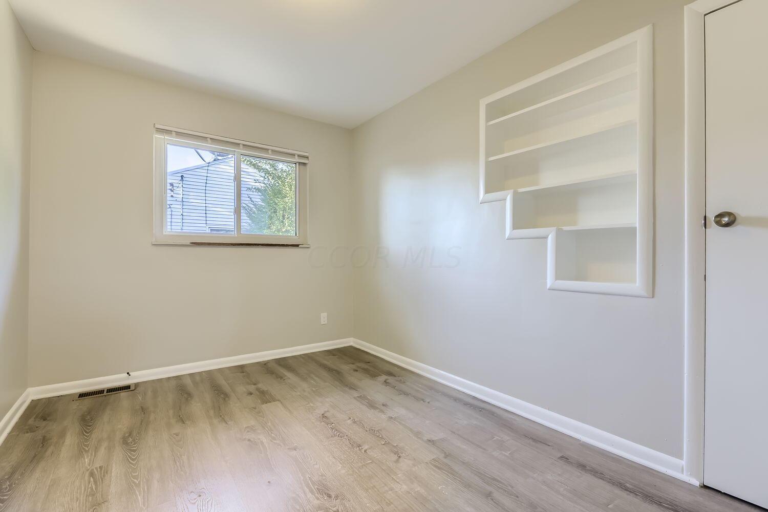 644 Georgian Drive Property Photo 14