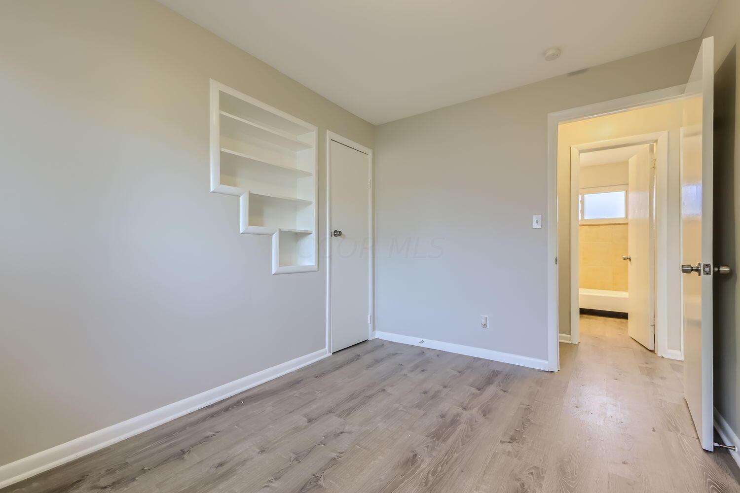 644 Georgian Drive Property Photo 15