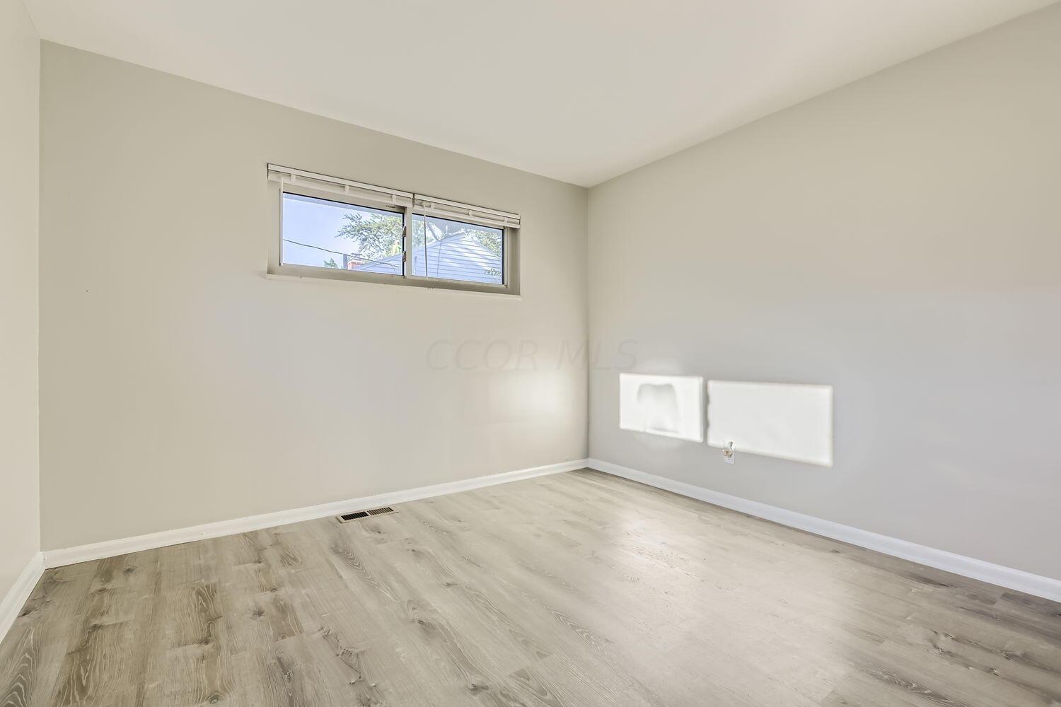 644 Georgian Drive Property Photo 17