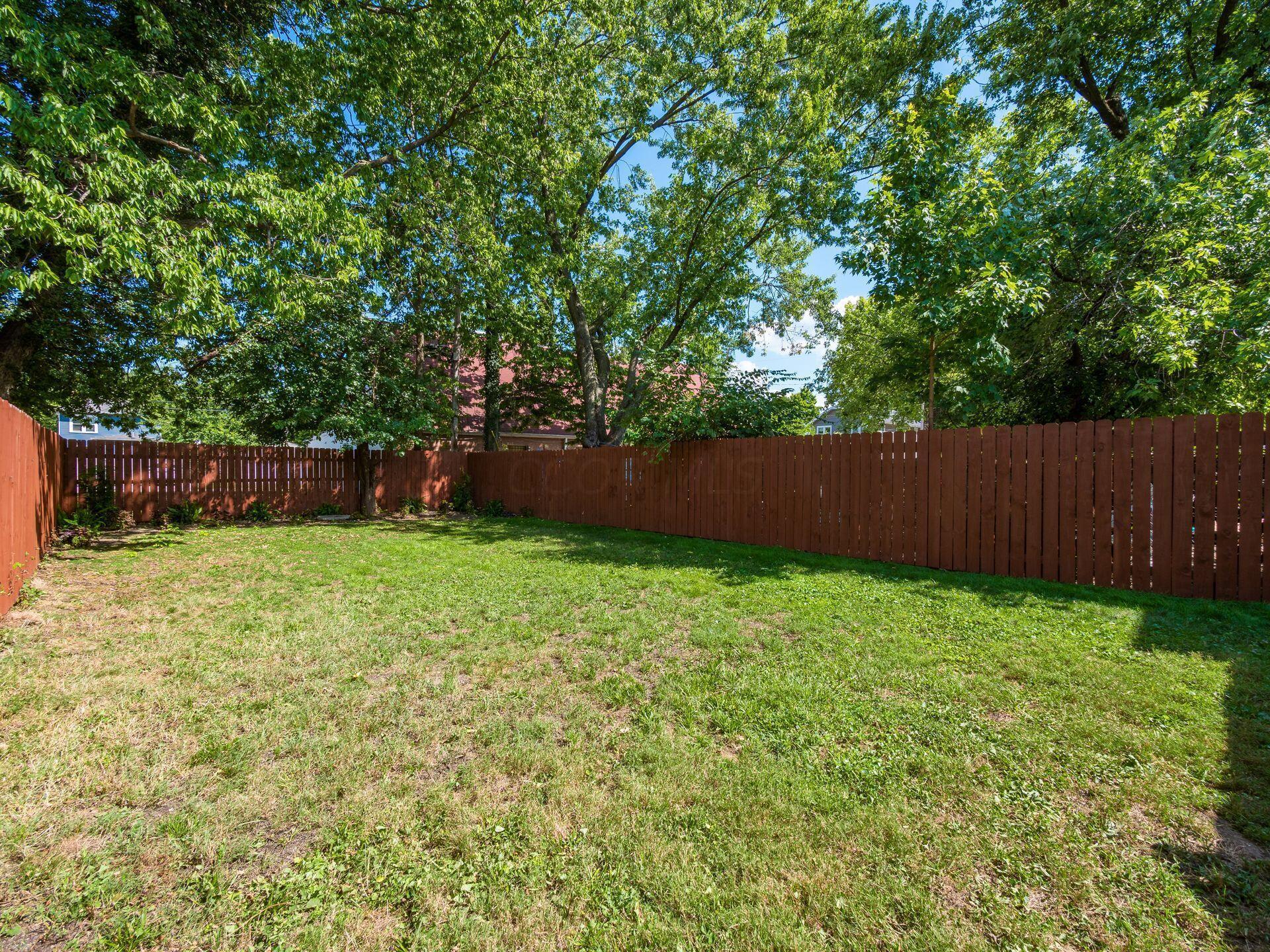 574 Seymour Avenue Property Photo 21