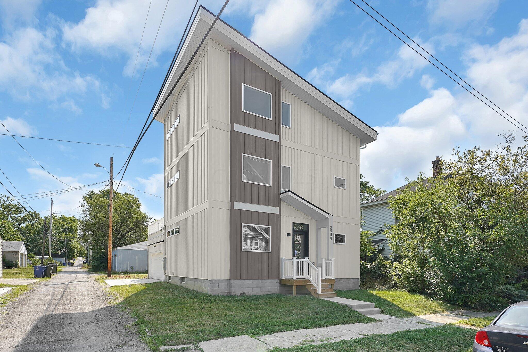 2590 Findley Avenue Property Photo 6