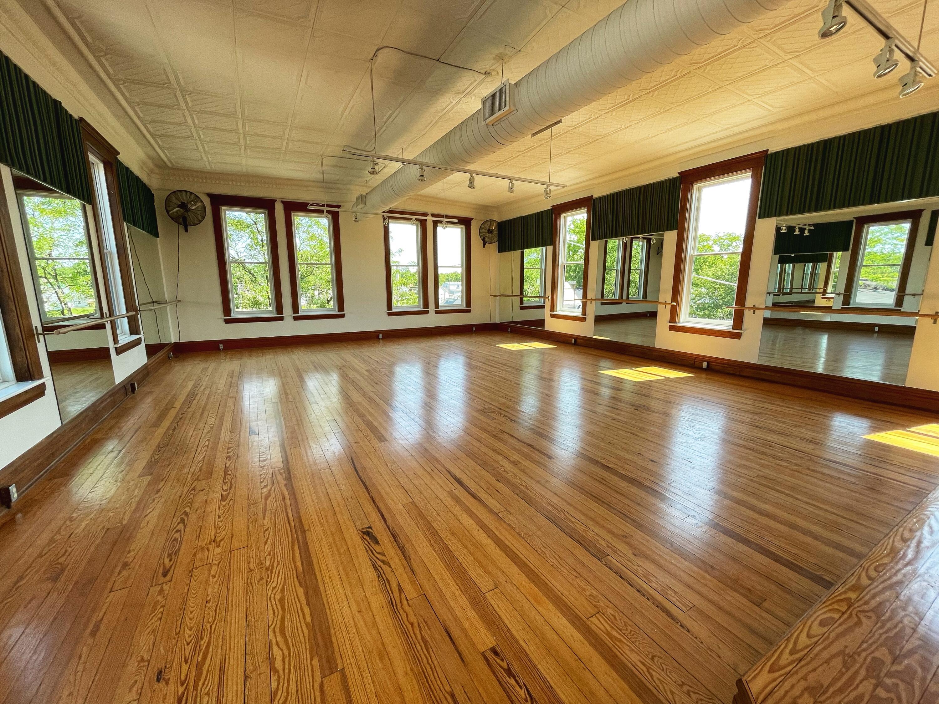 19 E Waterloo Street Property Photo 1