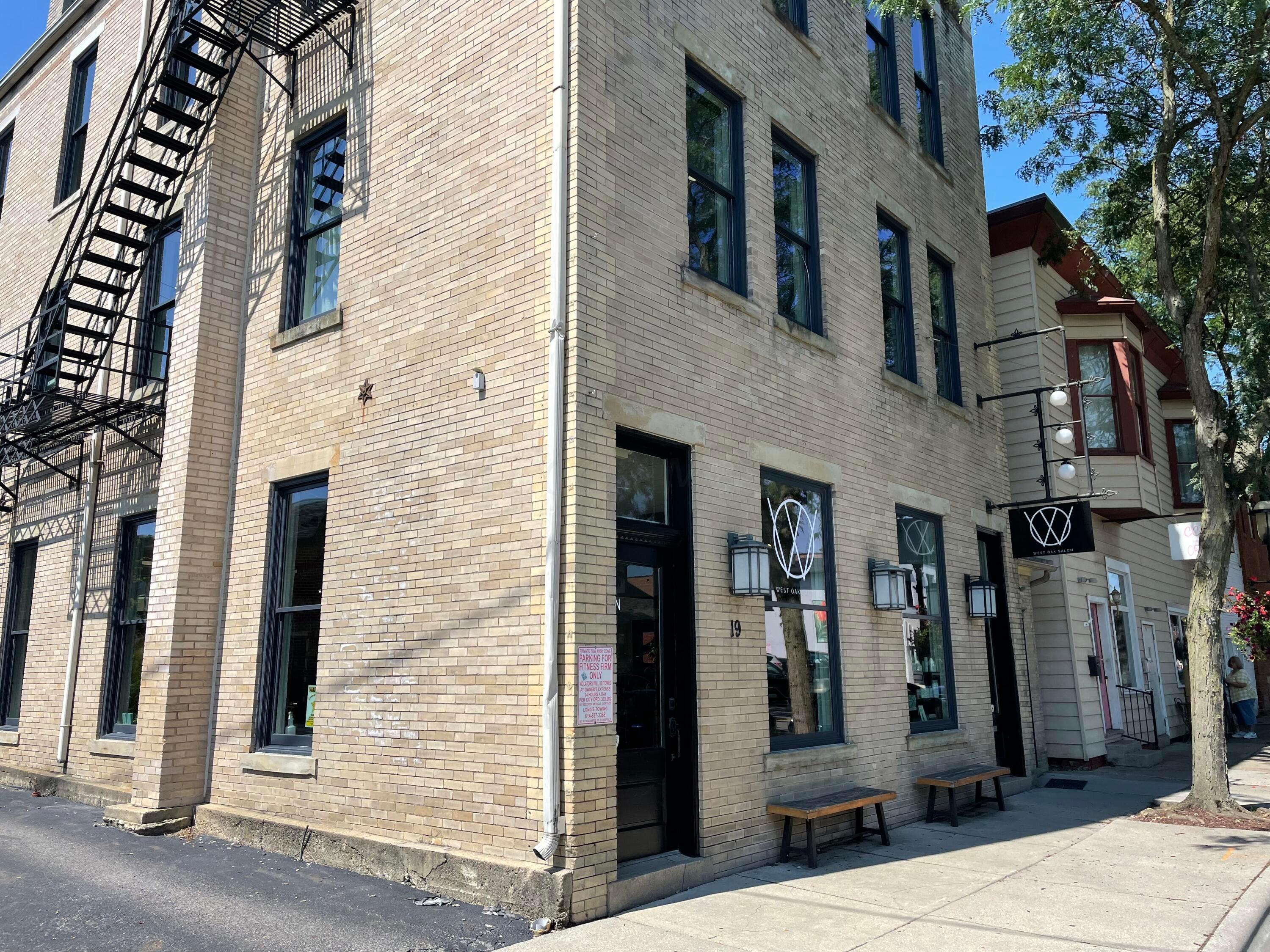 19 E Waterloo Street Property Photo 2