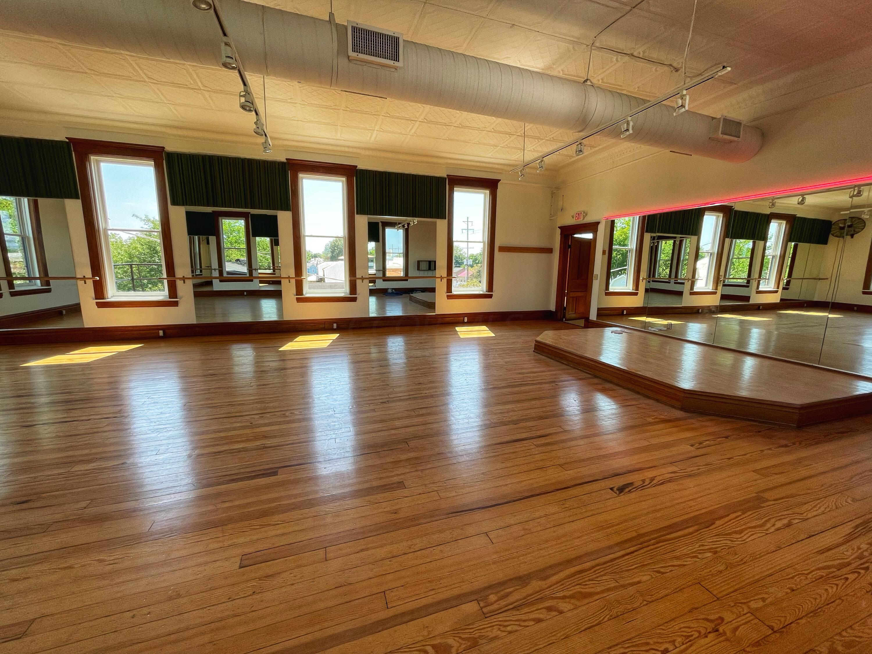 19 E Waterloo Street Property Photo 3