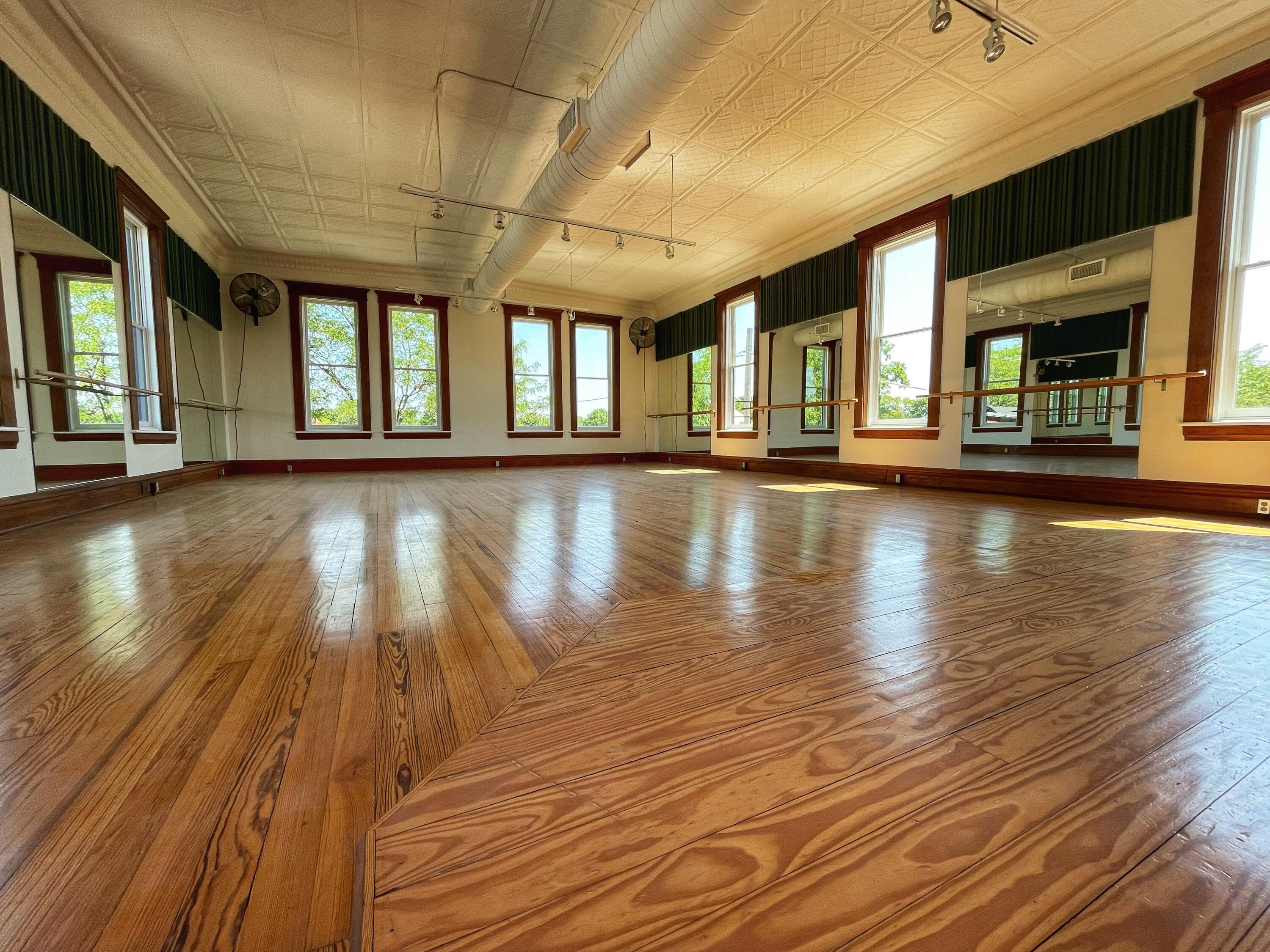 19 E Waterloo Street Property Photo 4