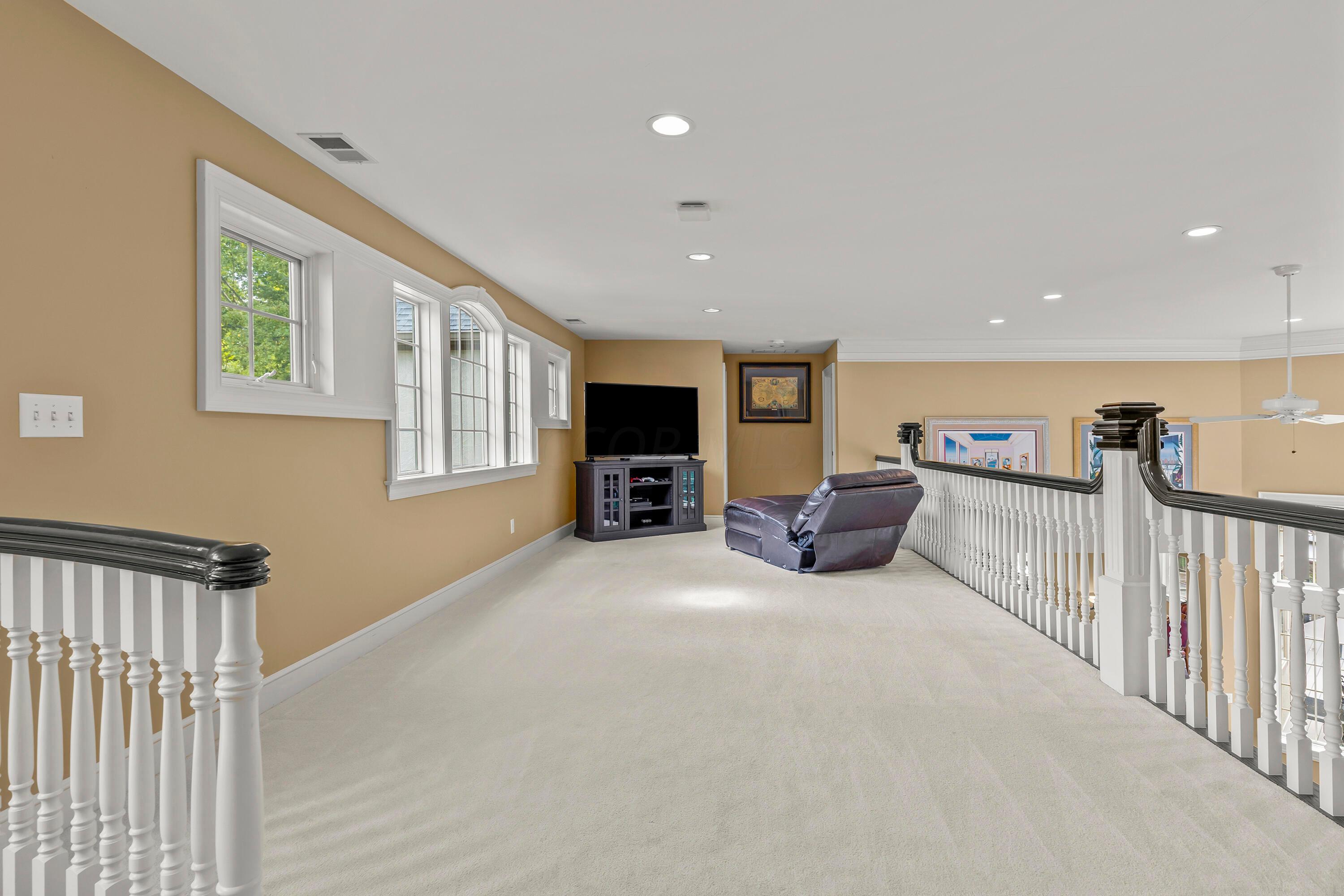 5000 Slate Run Woods Court Property Photo 46