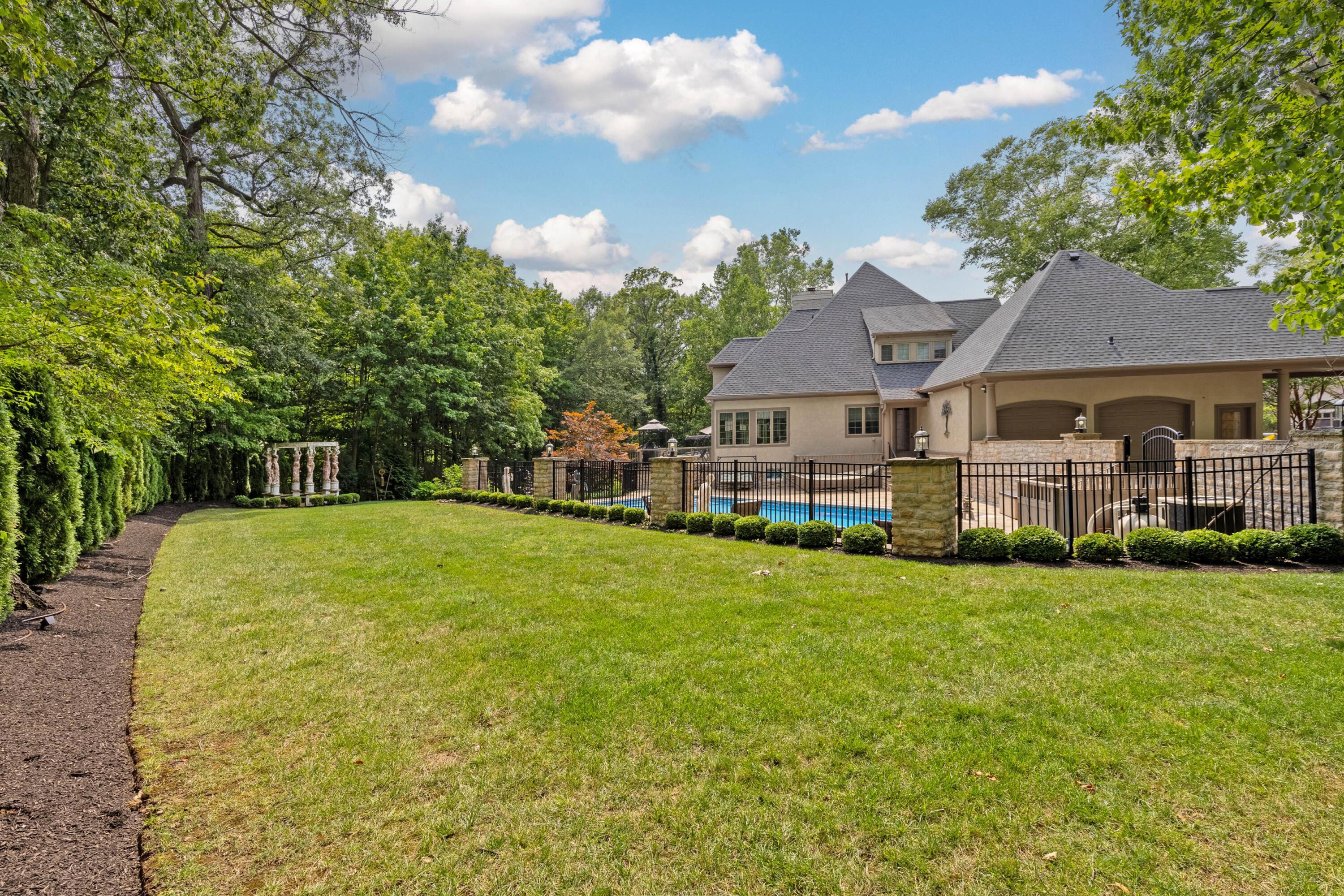 5000 Slate Run Woods Court Property Photo 105