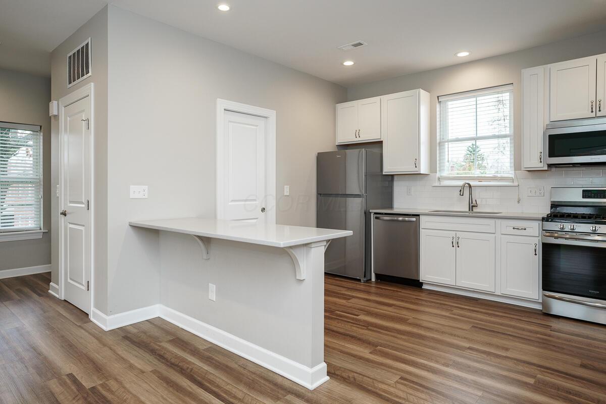 1605 Elmwood Avenue Property Photo 9