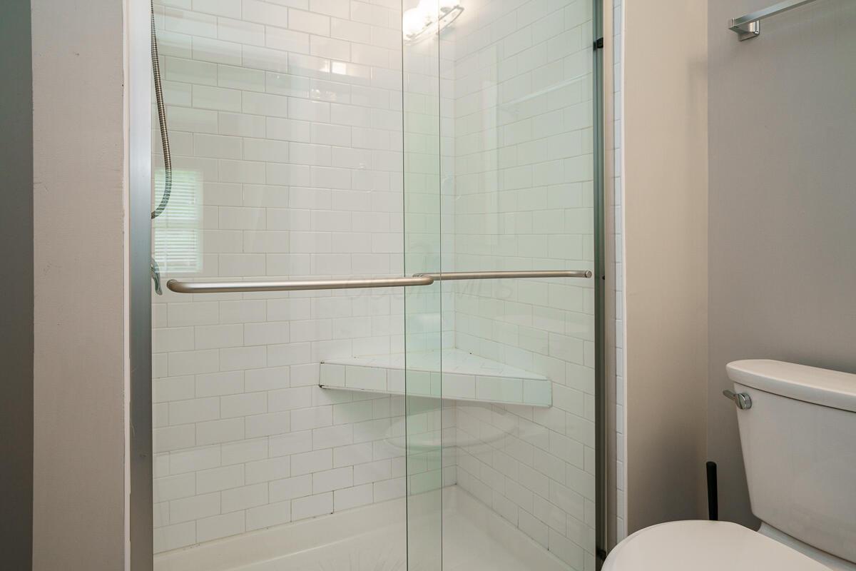 1605 Elmwood Avenue Property Photo 21
