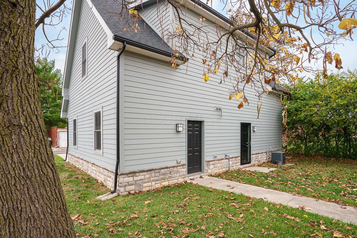1605 Elmwood Avenue Property Photo 23