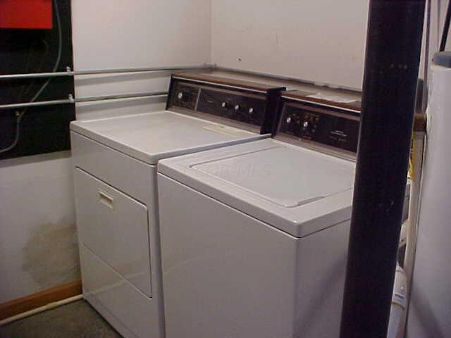 211 S High Street Property Photo 12