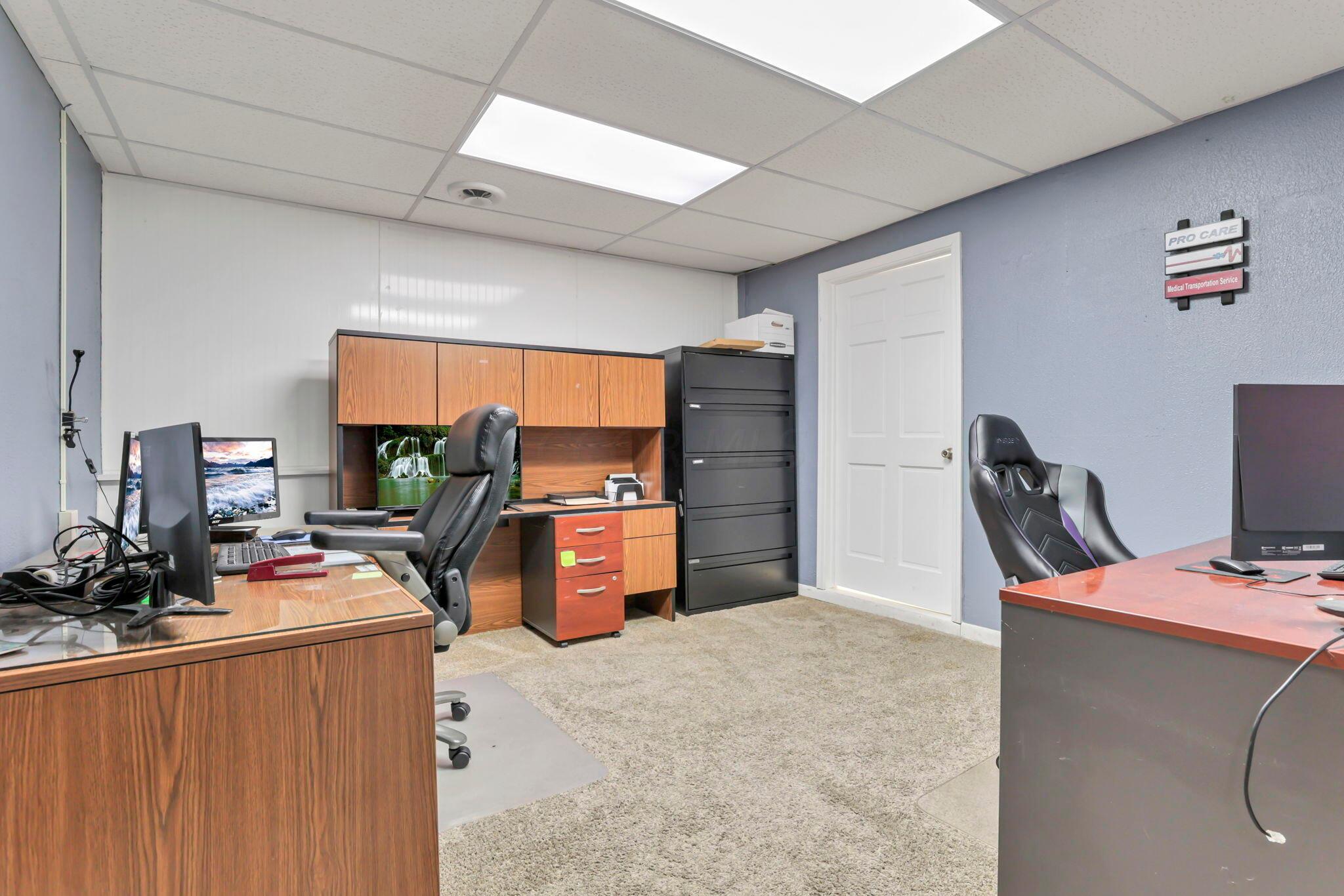 500 N Maple Street Property Photo 15
