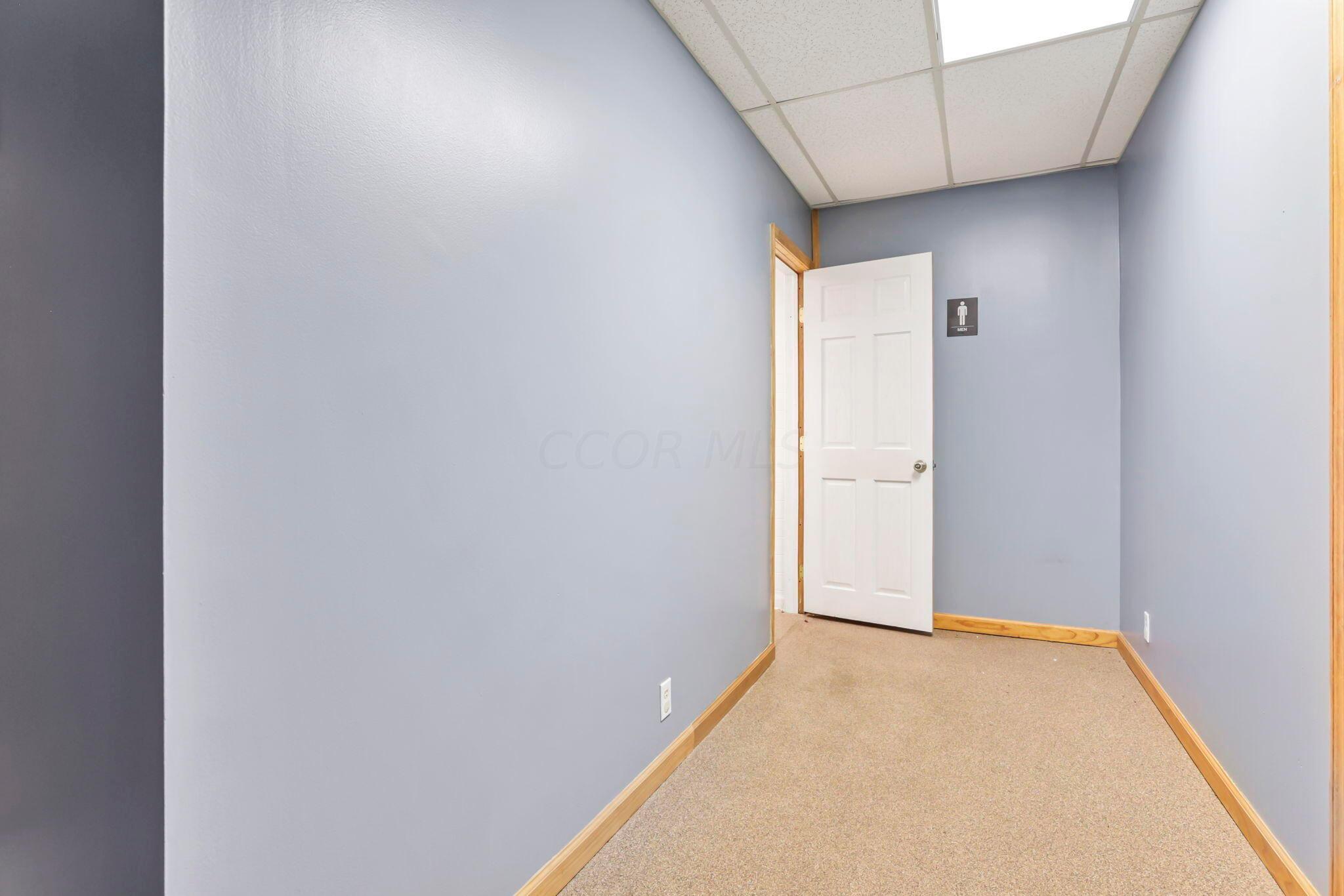 500 N Maple Street Property Photo 23