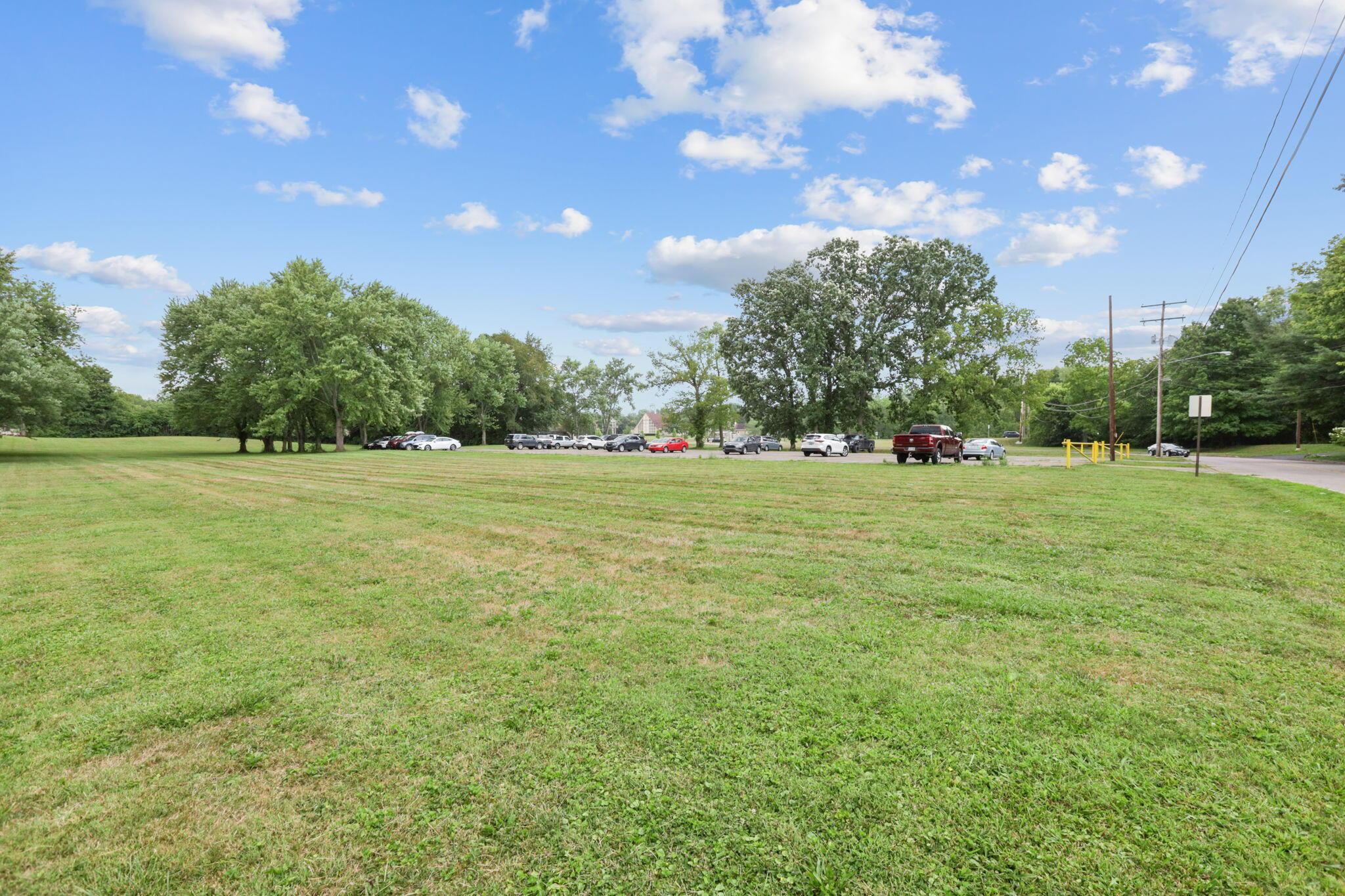 219 N Hamilton Road Property Photo 3