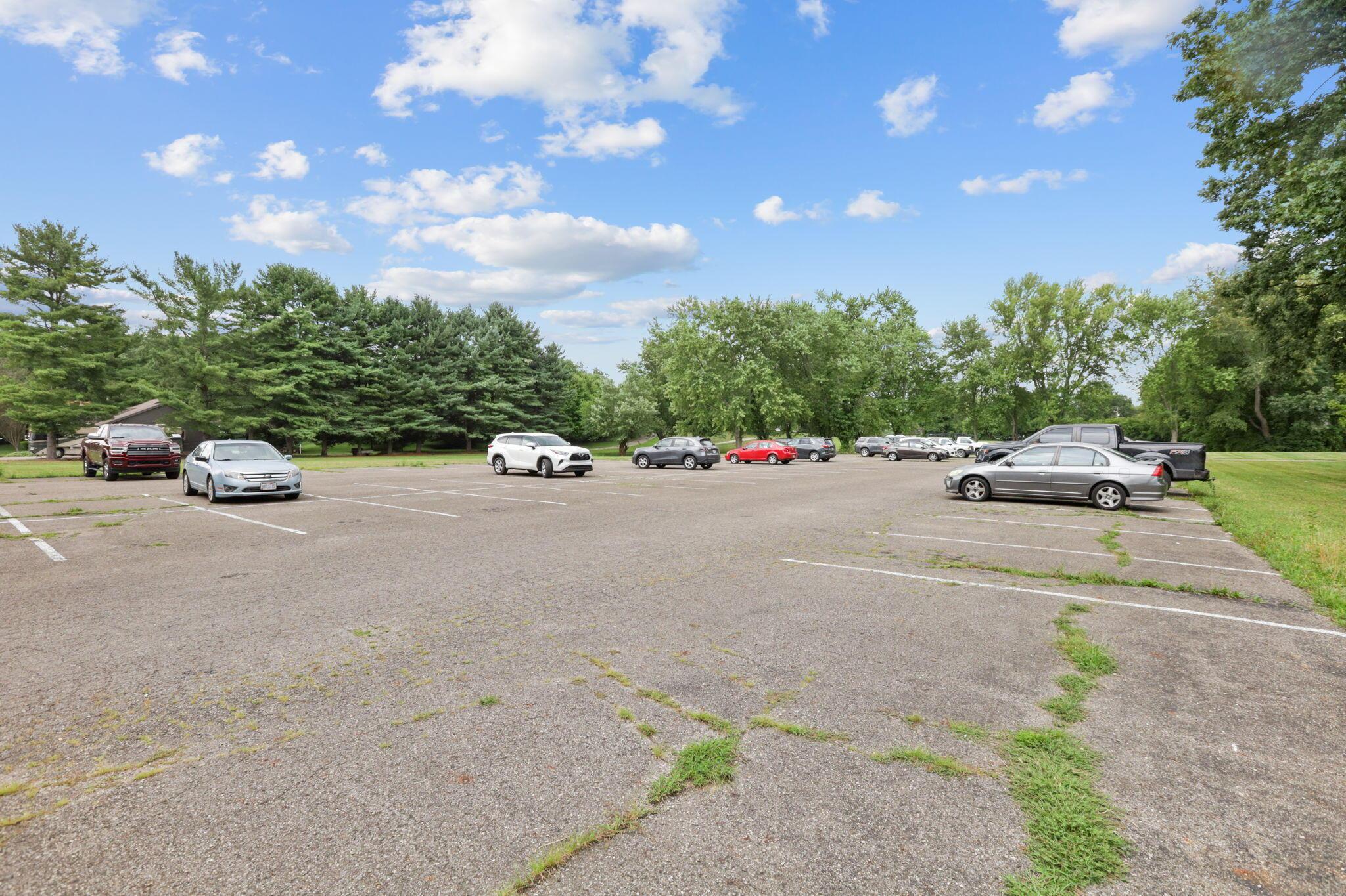 219 N Hamilton Road Property Photo 4