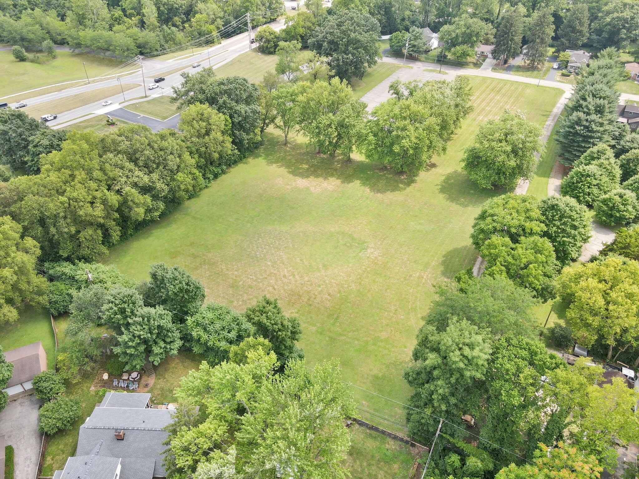 219 N Hamilton Road Property Photo 31