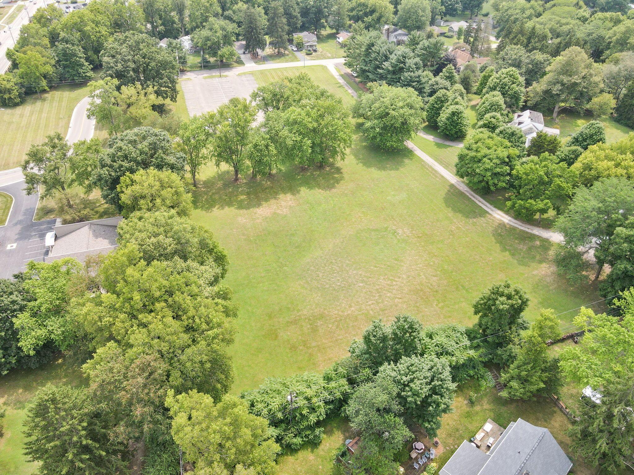 219 N Hamilton Road Property Photo 33