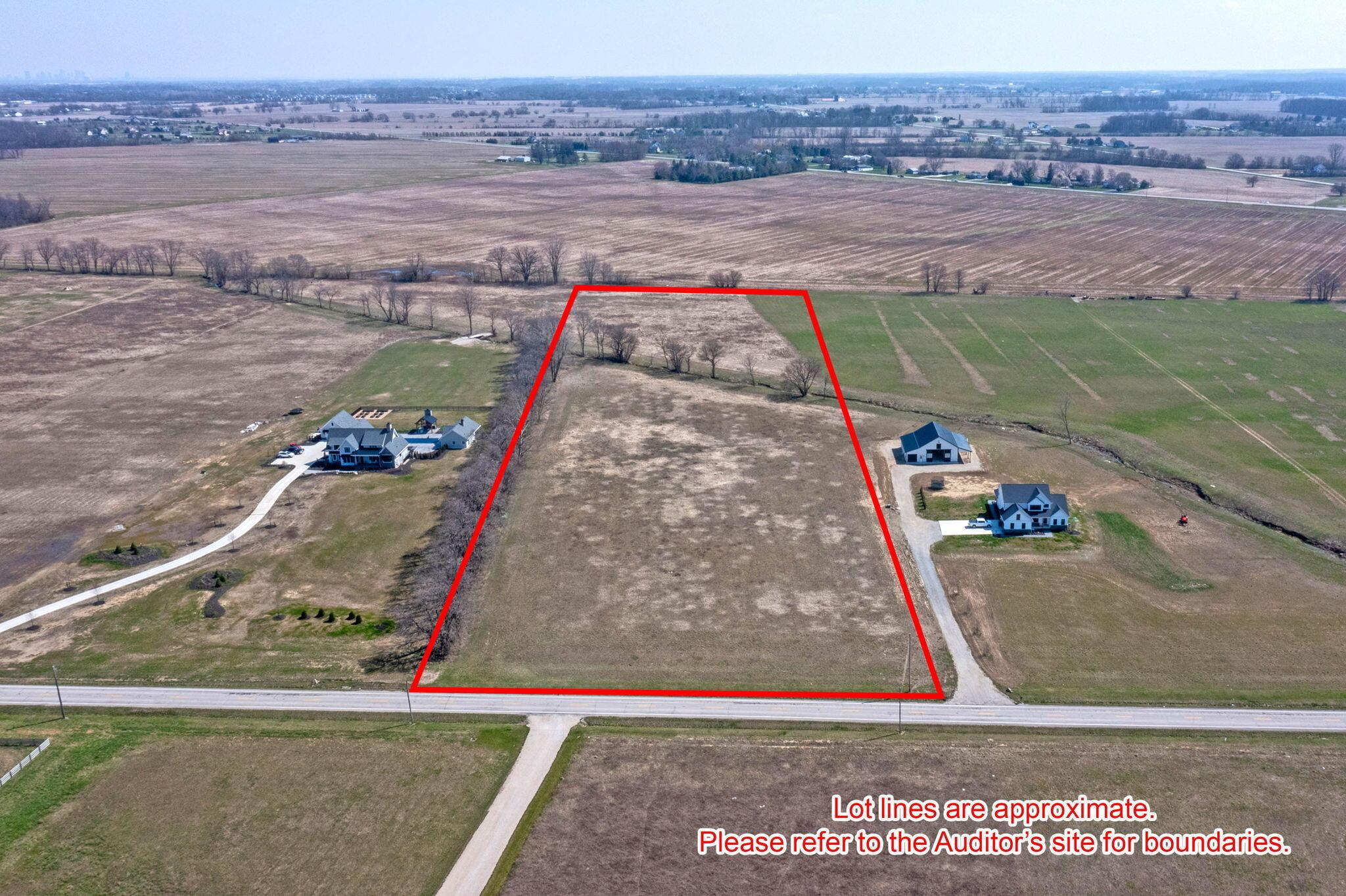 8777 Hayden Run Road Property Photo 1
