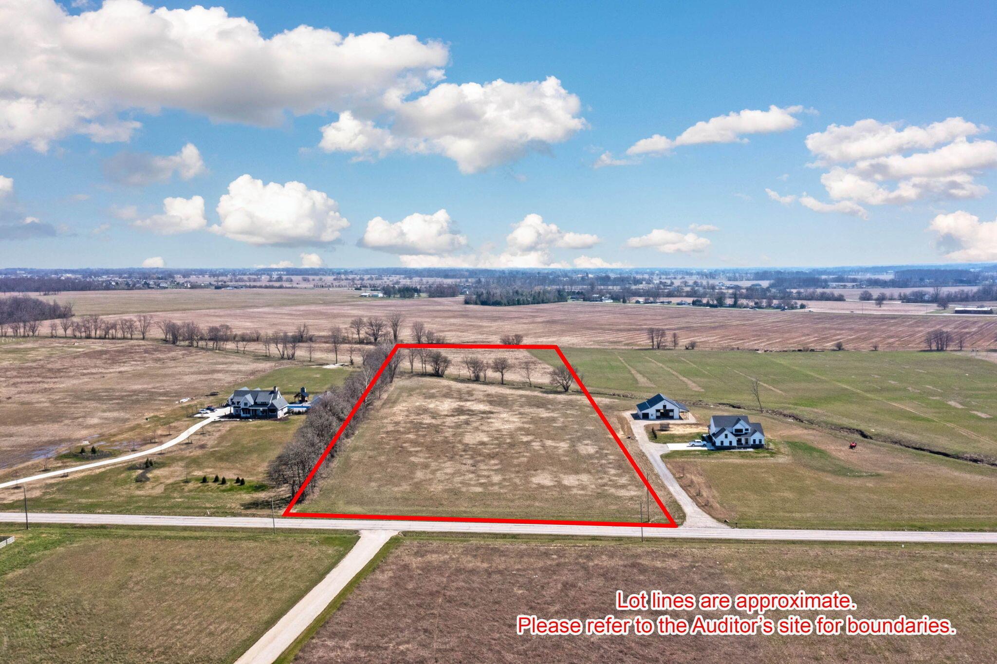 8777 Hayden Run Road Property Photo 3