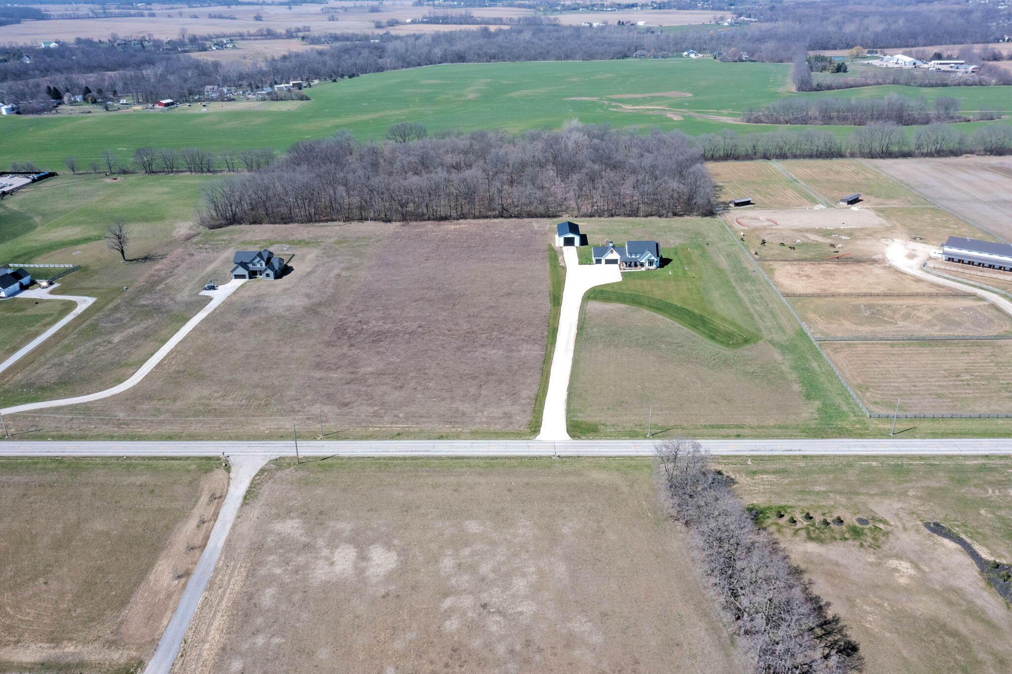 8777 Hayden Run Road Property Photo 19