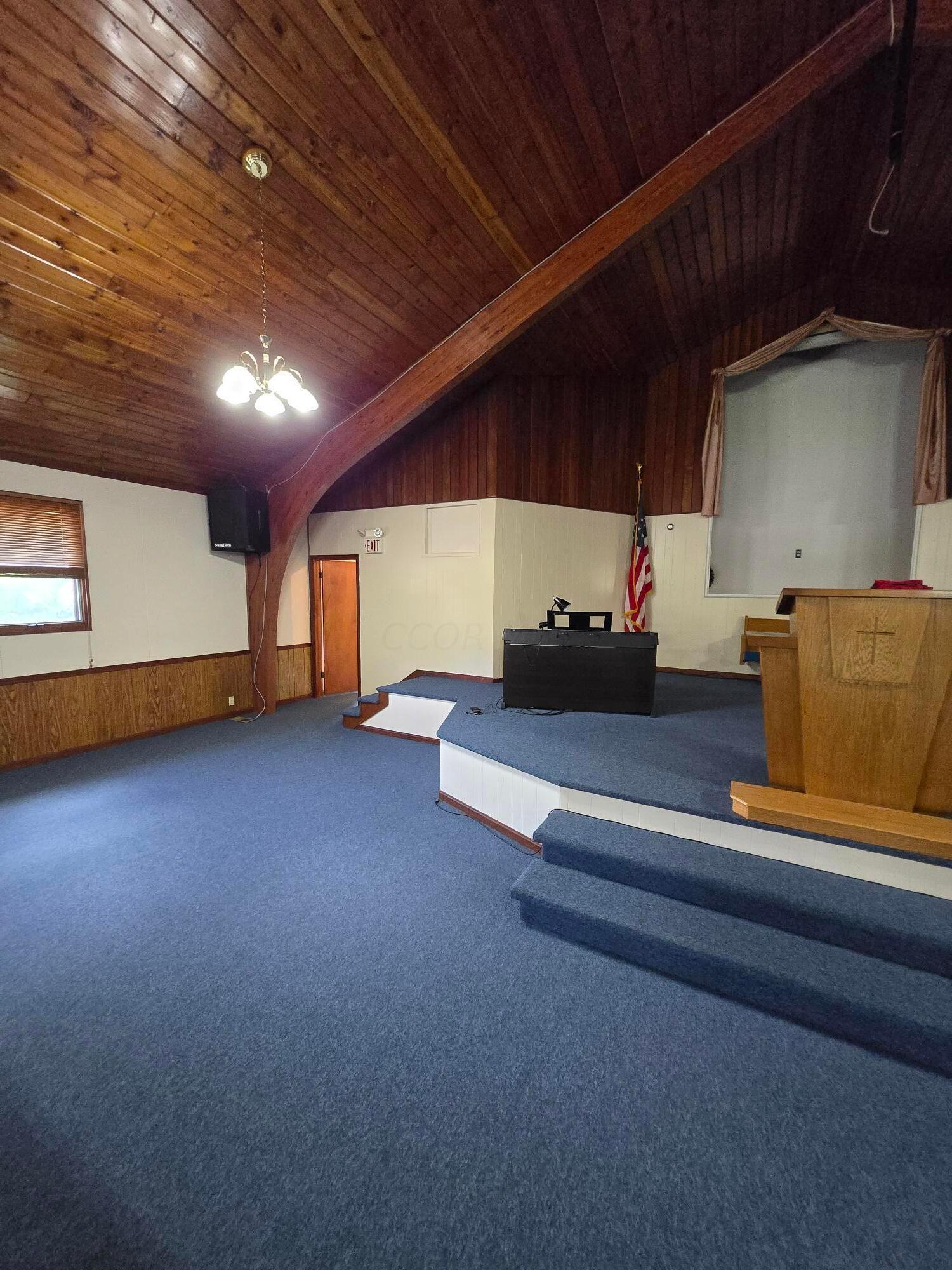 4125 Lanterman Road Property Photo 8