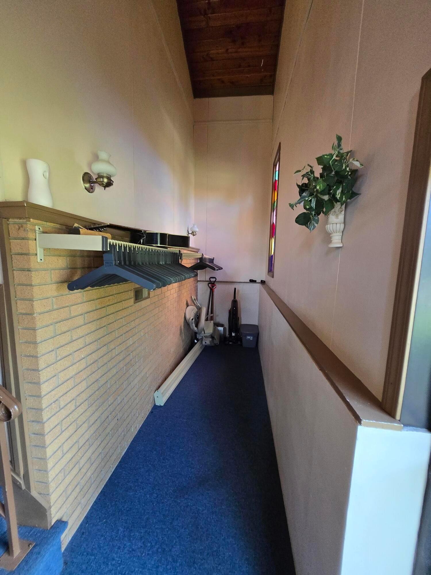 4125 Lanterman Road Property Photo 11