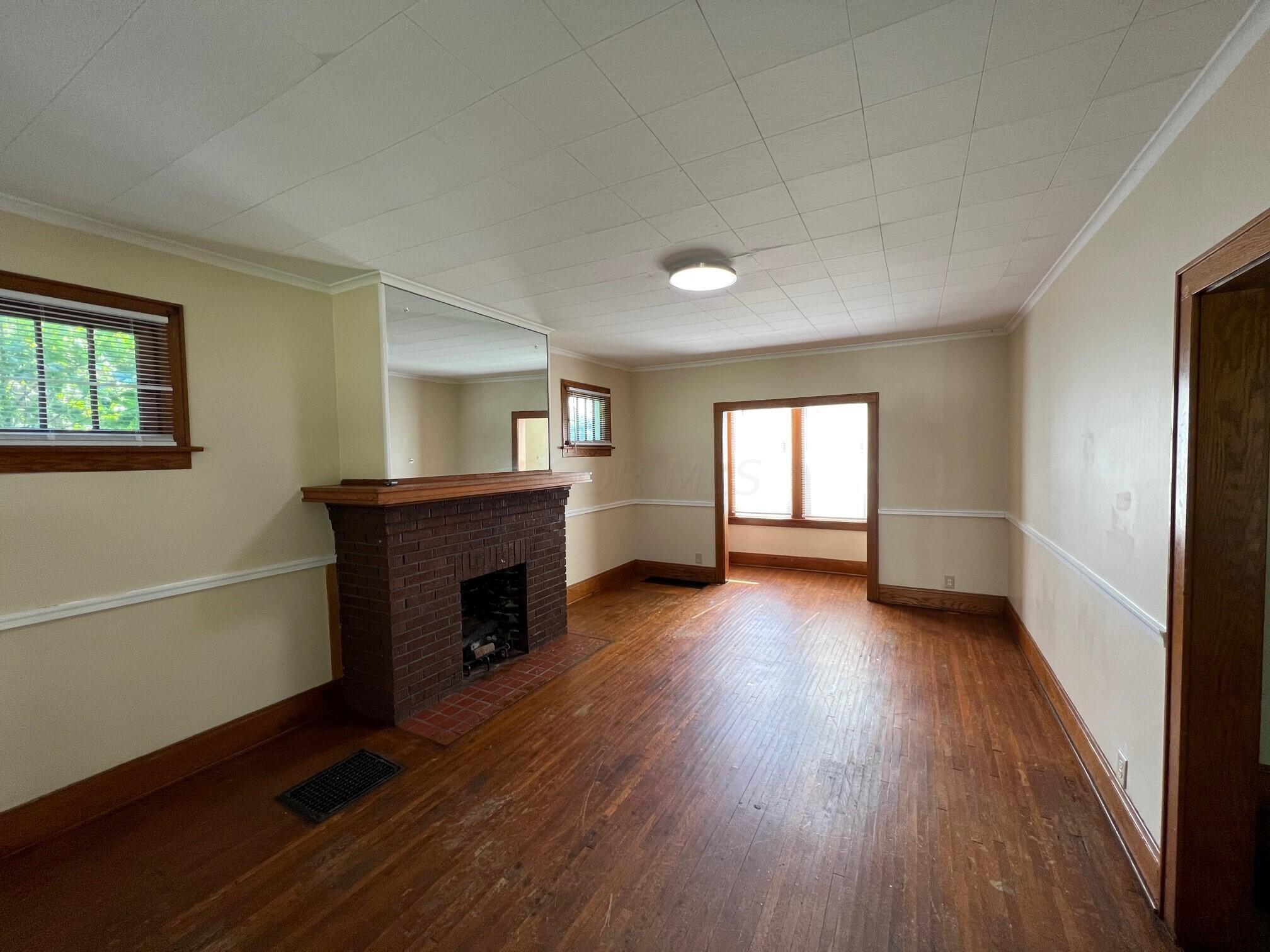 196 N Terrace Avenue Property Photo 2