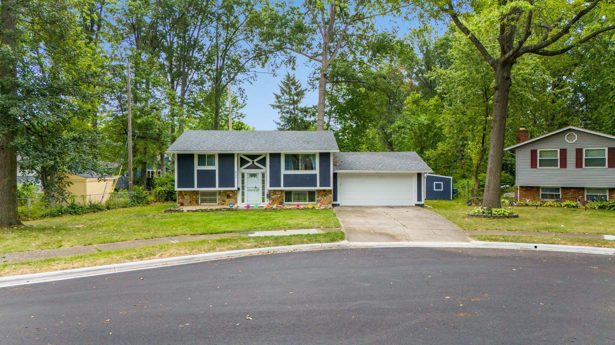 6504 Lexleigh Court Property Photo 3