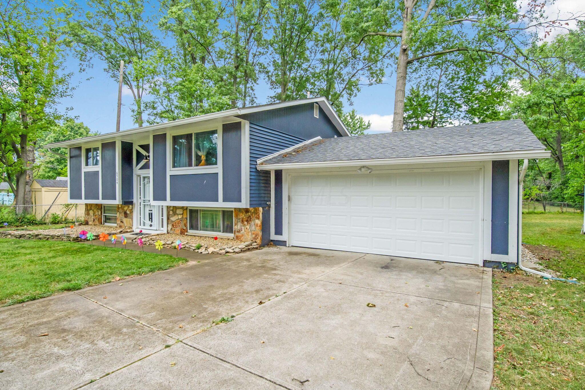 6504 Lexleigh Court Property Photo 6