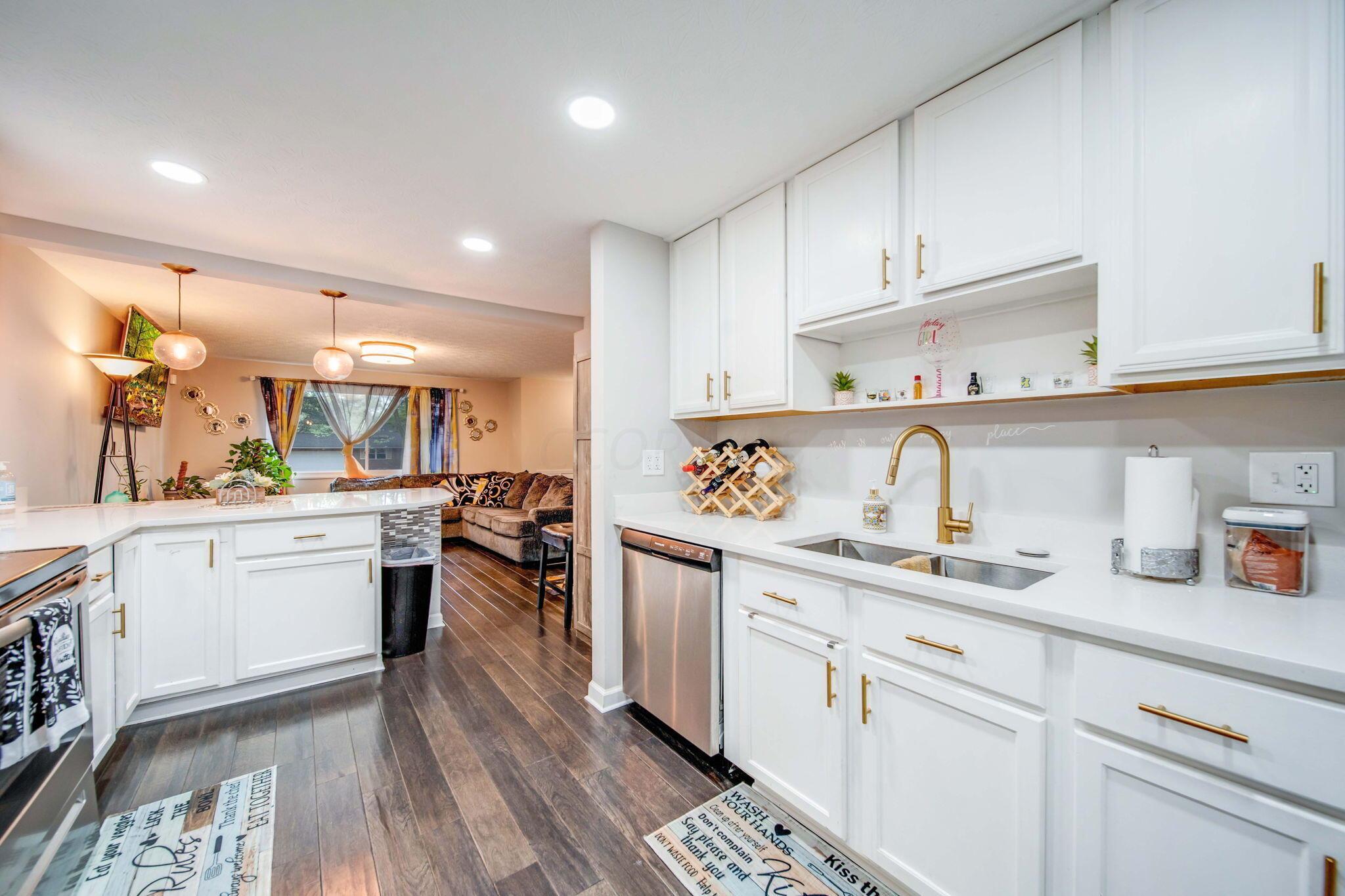 6504 Lexleigh Court Property Photo 17