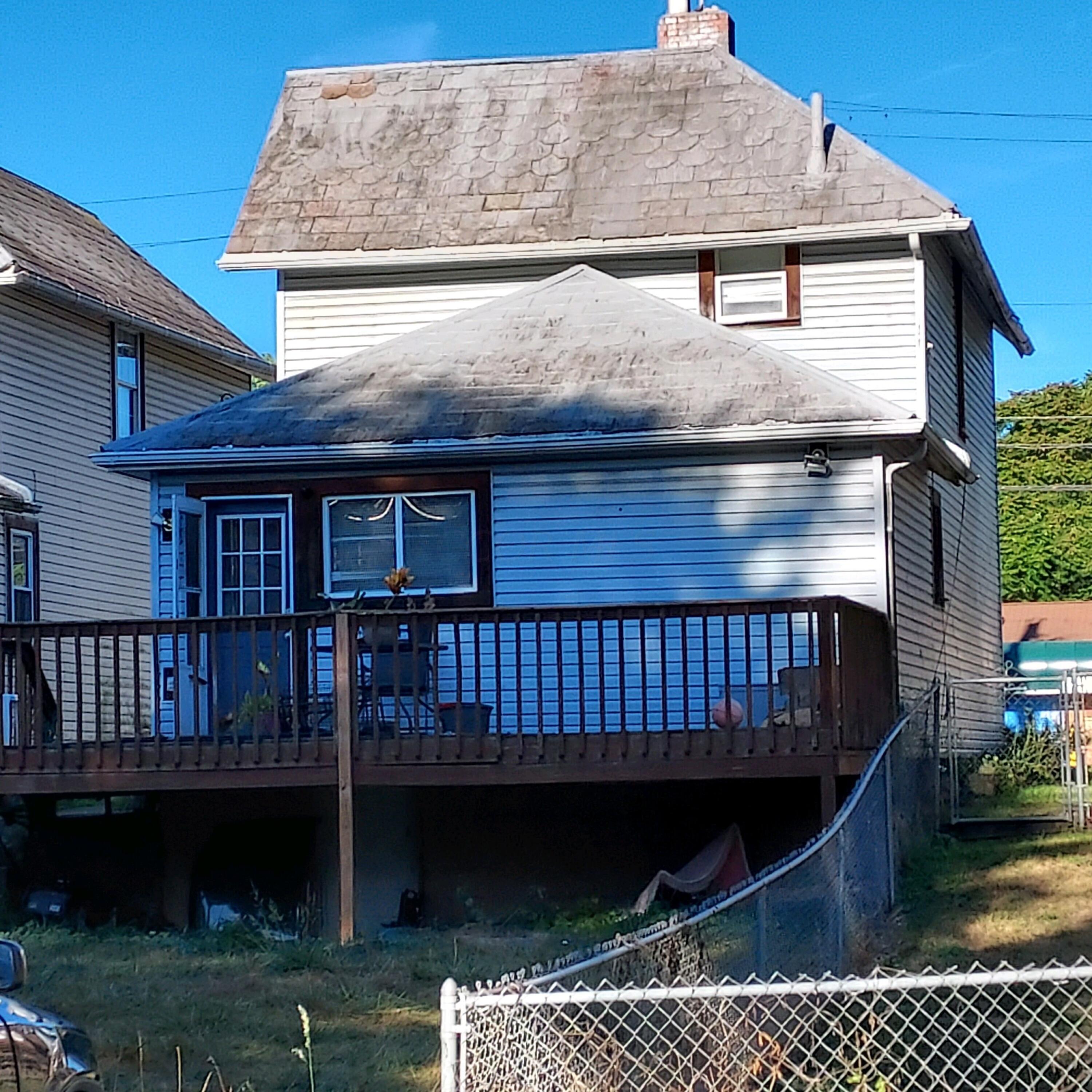 16 N 11th Street Property Photo 2