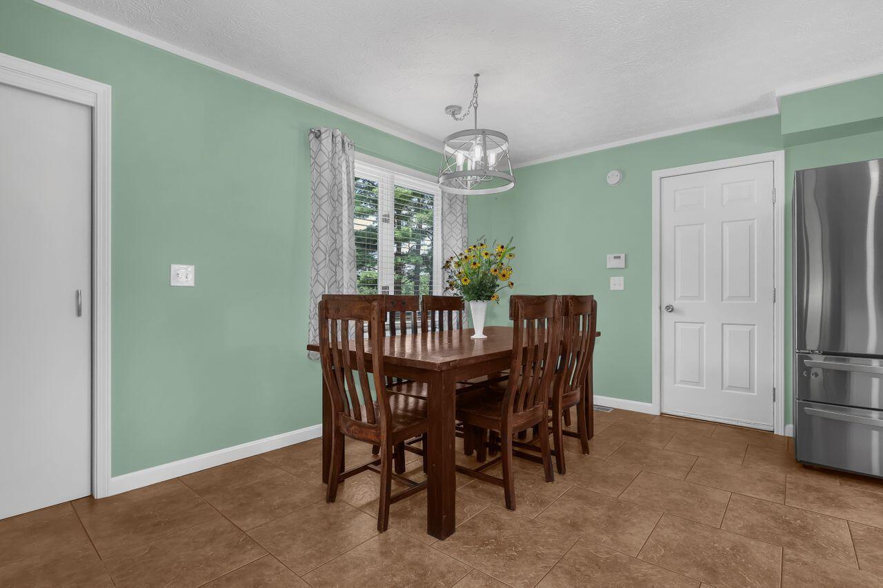 1060 S Watkins Road Property Photo 12