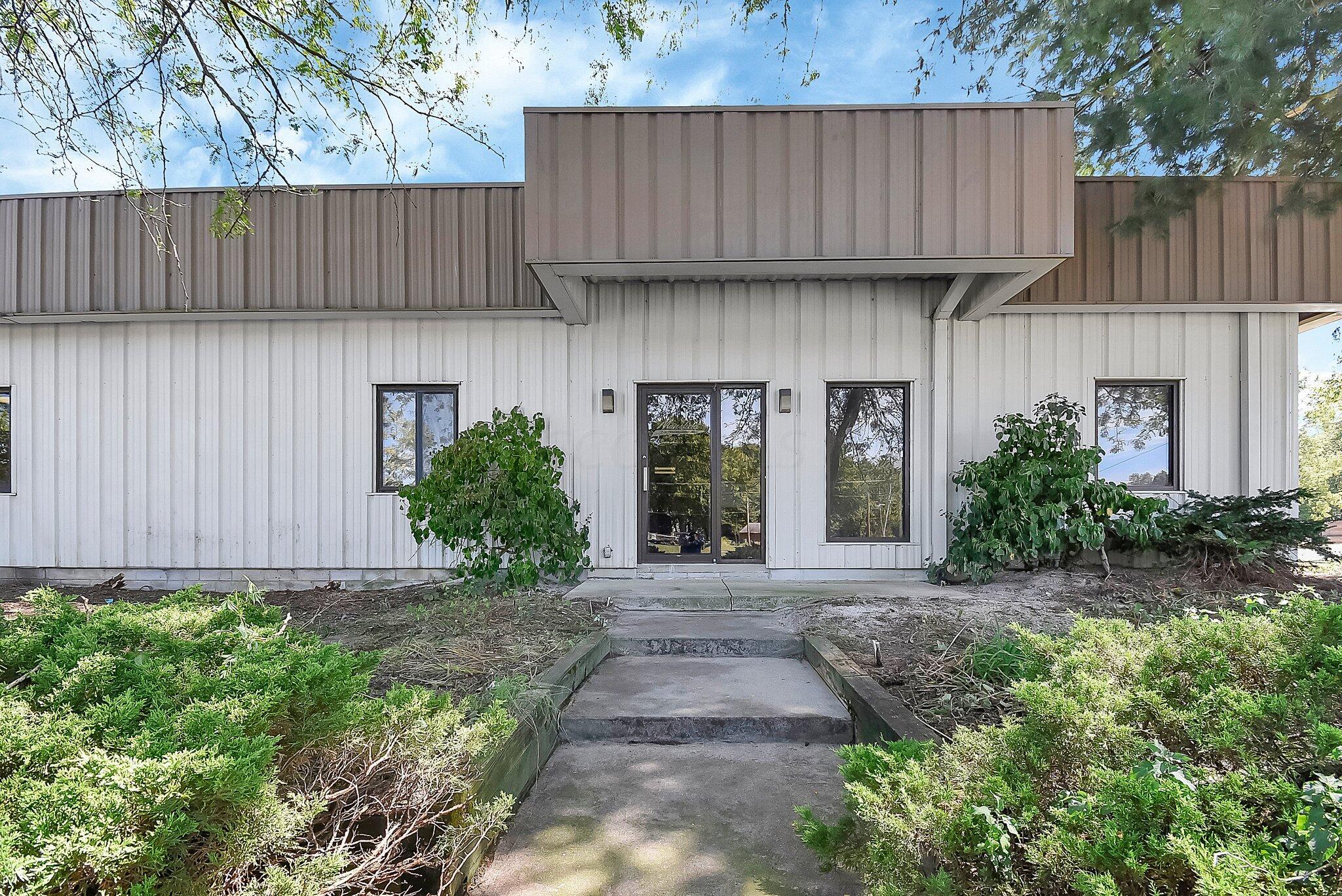 636 S Center Street Property Photo 1