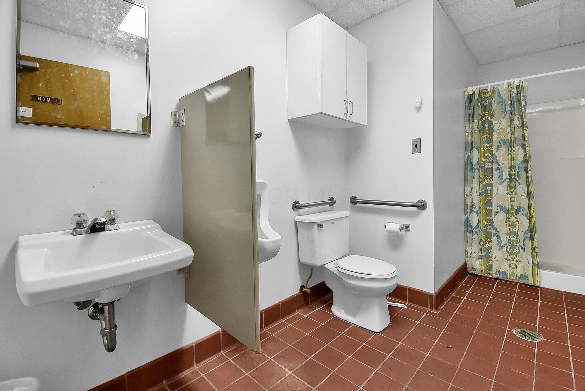 636 S Center Street Property Photo 3