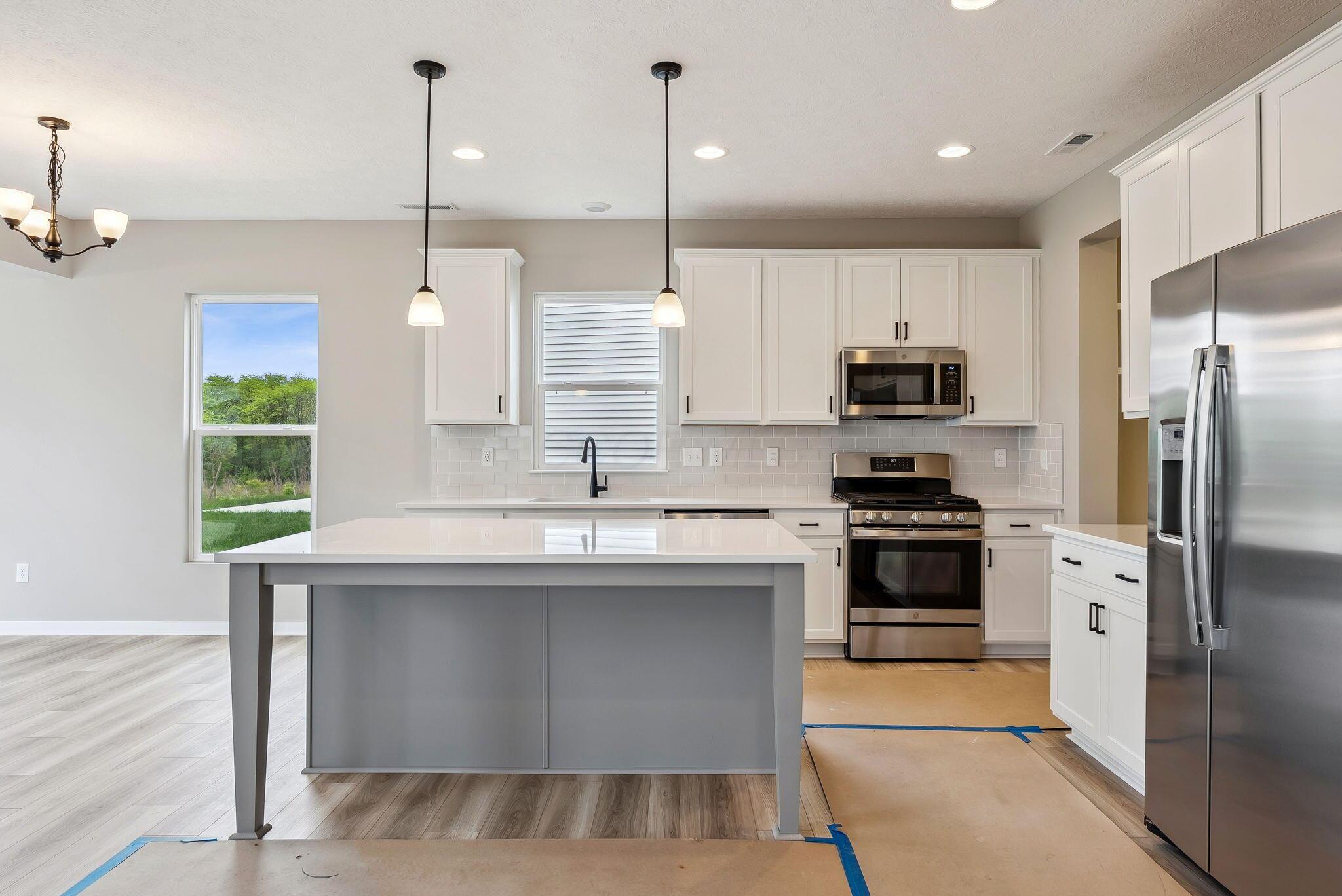 1424 Aerotrain Court S Property Photo 6