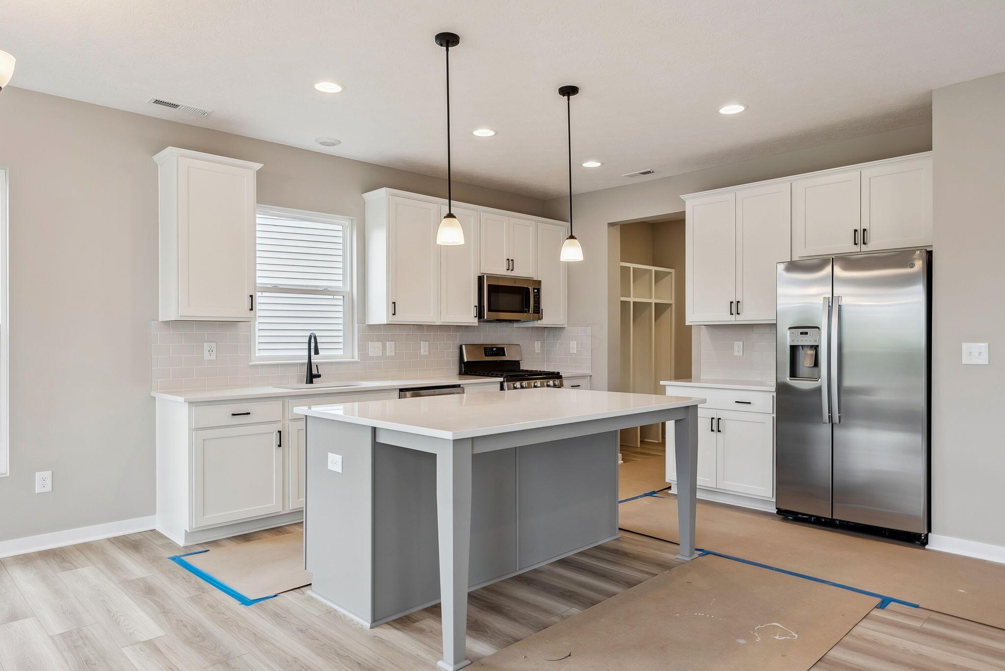 1424 Aerotrain Court S Property Photo 8