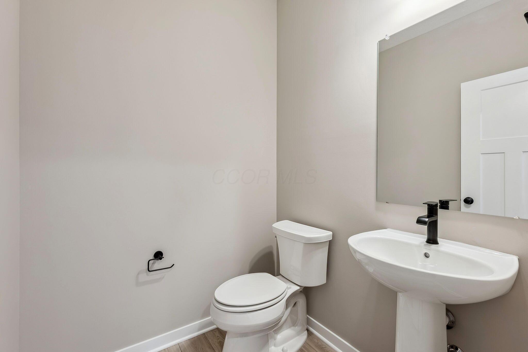 1424 Aerotrain Court S Property Photo 13