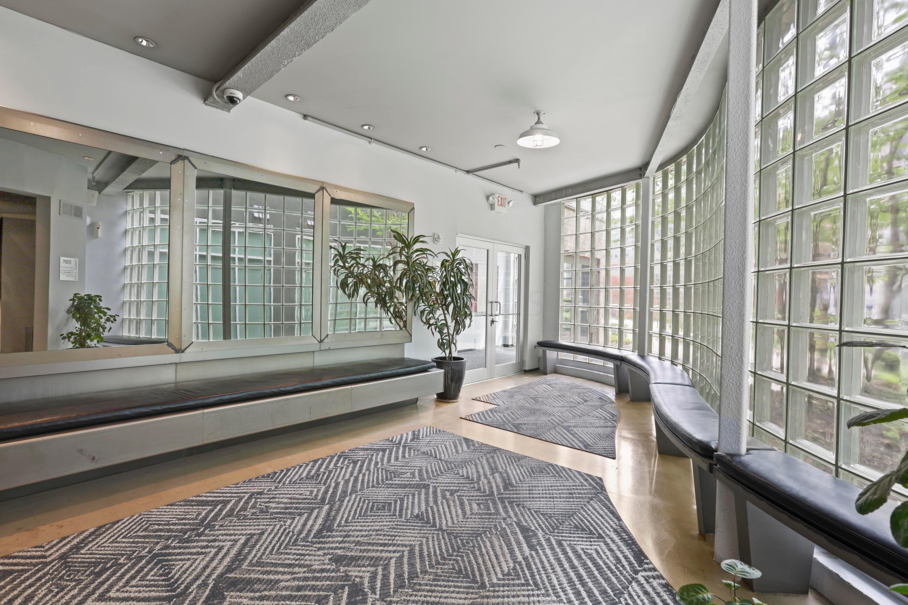 60 E Spring Street, 105 Property Photo 21