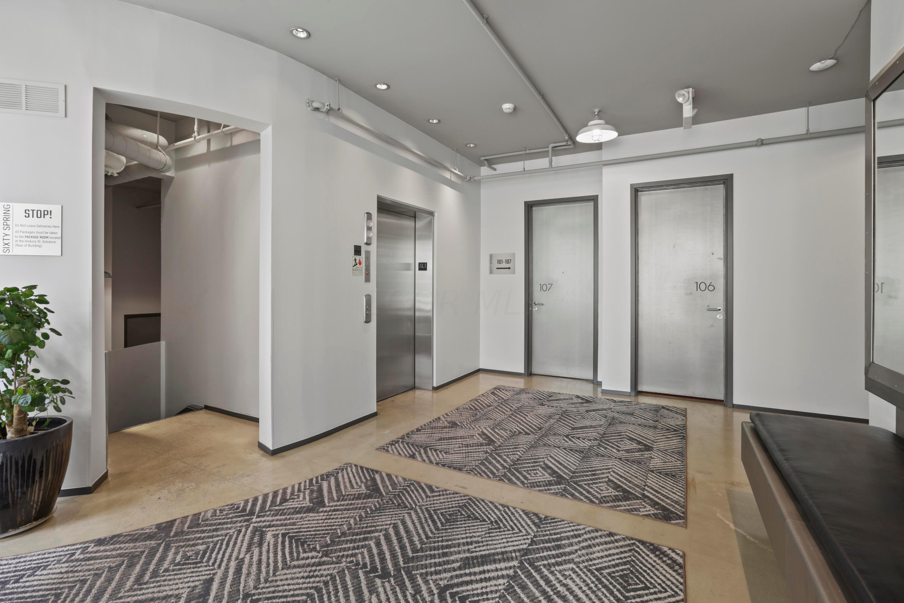 60 E Spring Street, 105 Property Photo 23