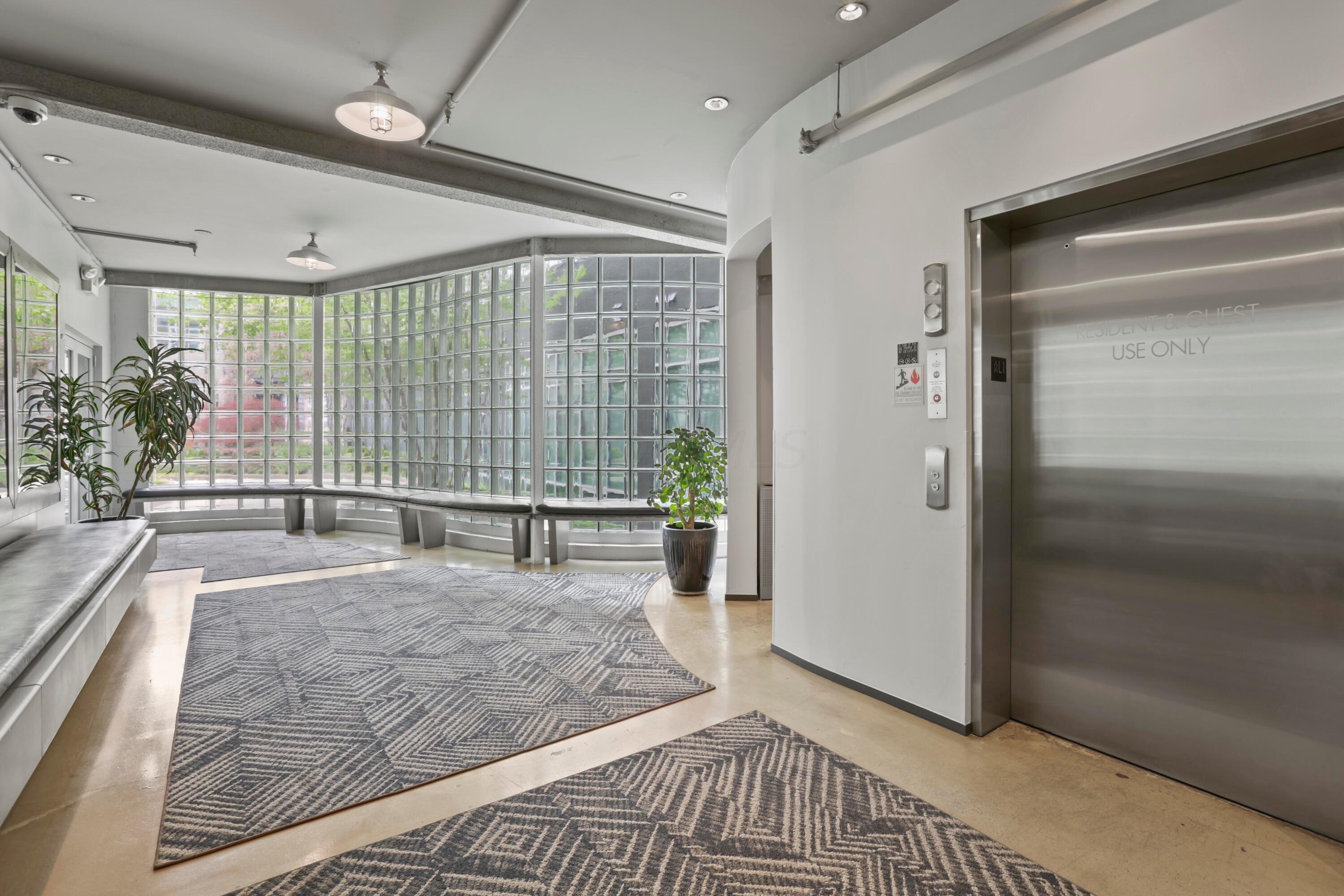 60 E Spring Street, 105 Property Photo 25