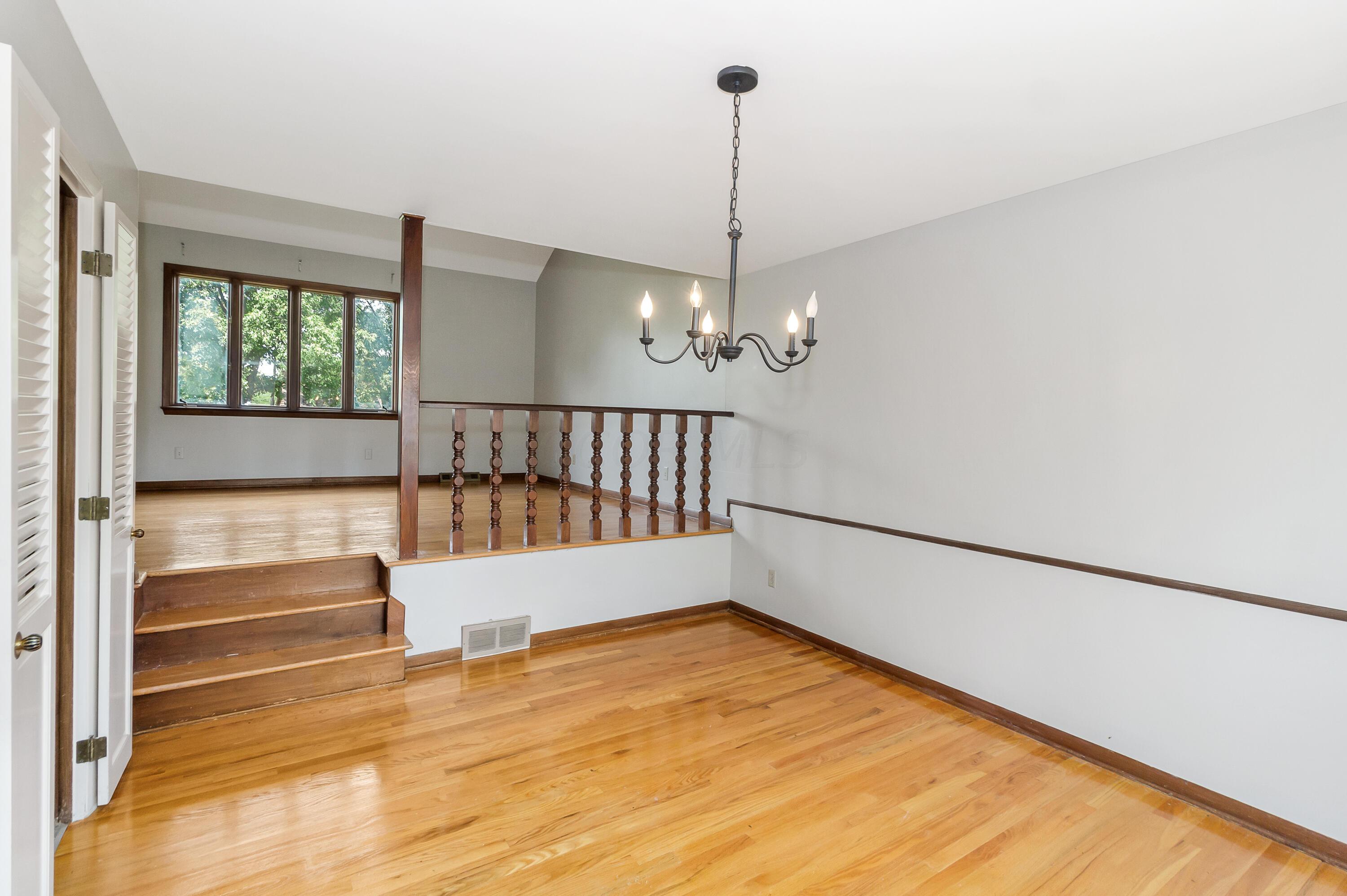6109 Cherry Hill Drive Property Photo 4