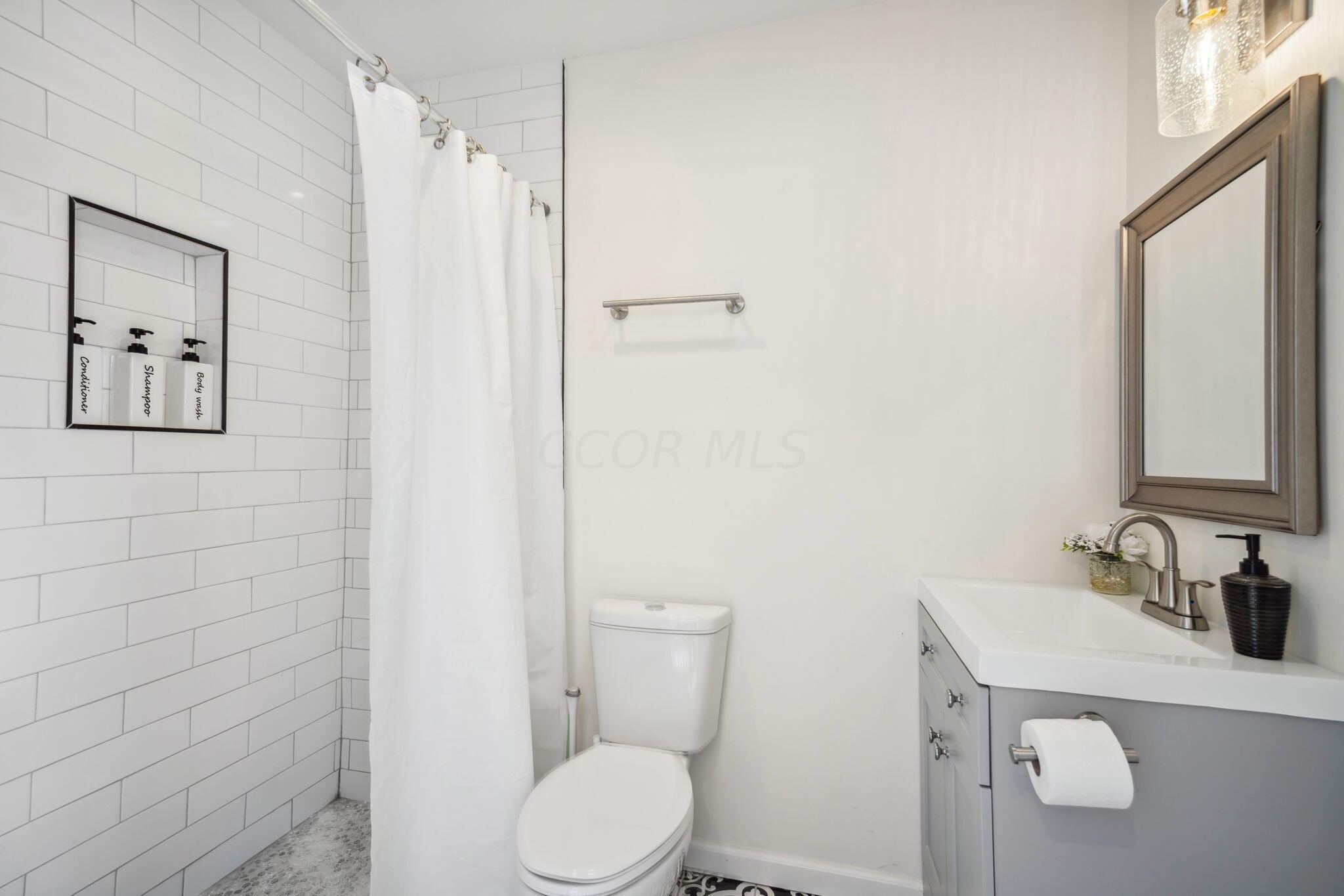4677 E Livingston Avenue Property Photo 60